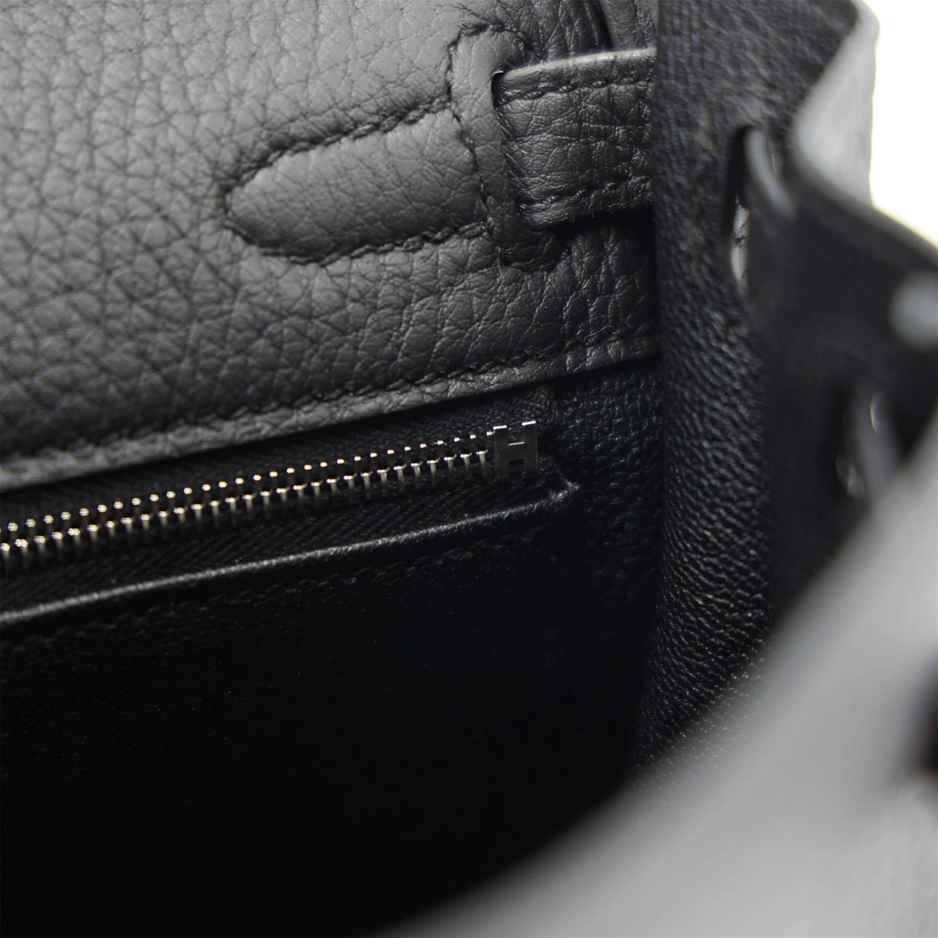 Brand New ( Rank N ) HERMÈS Kelly 25 Noir (89) Togo Palladium hardware G (2026) - 15
