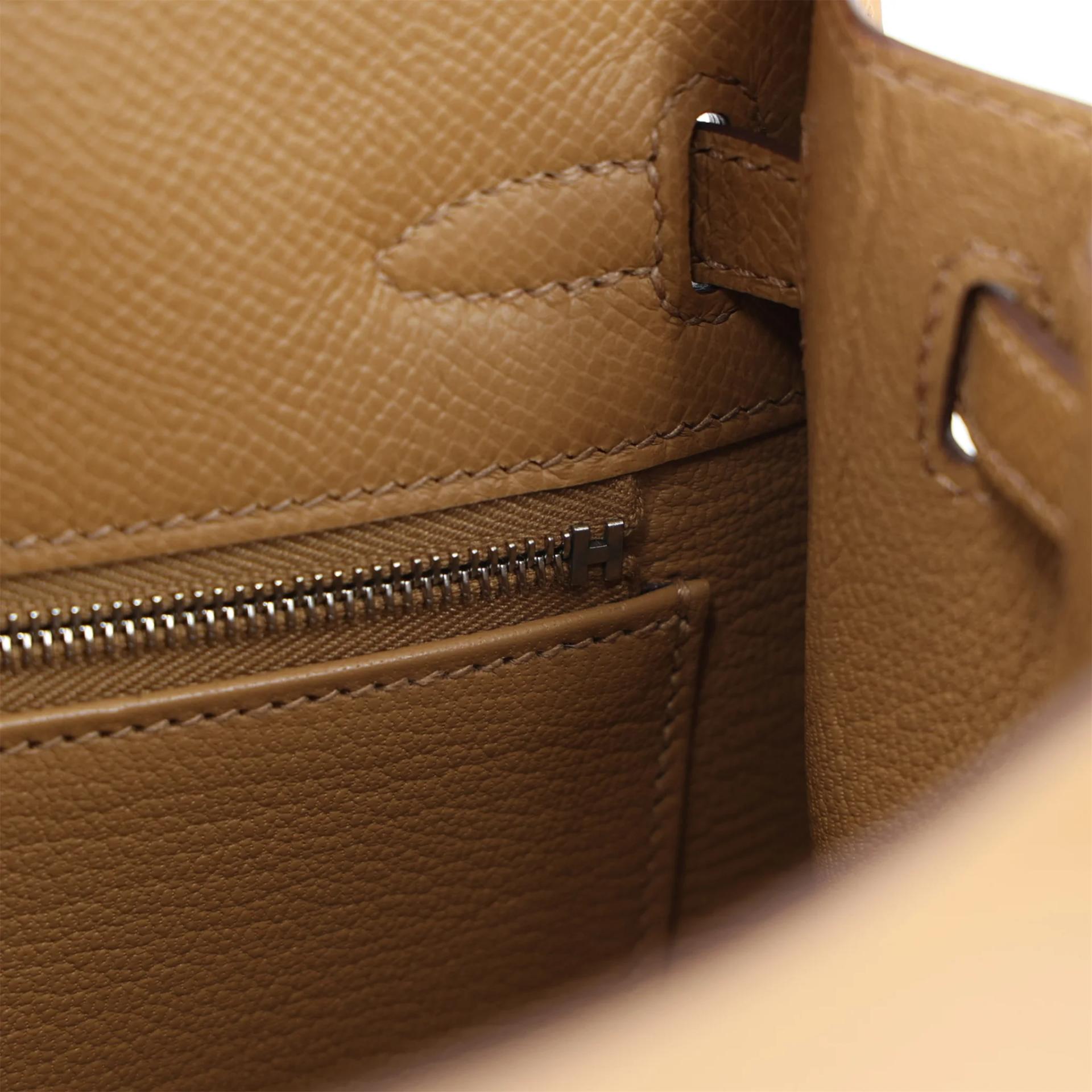Brand New ( Rank N ) HERMÈS Kelly 25 Sellier Biscuit (4B) Epsom Palladium hardware K (2025) - 12
