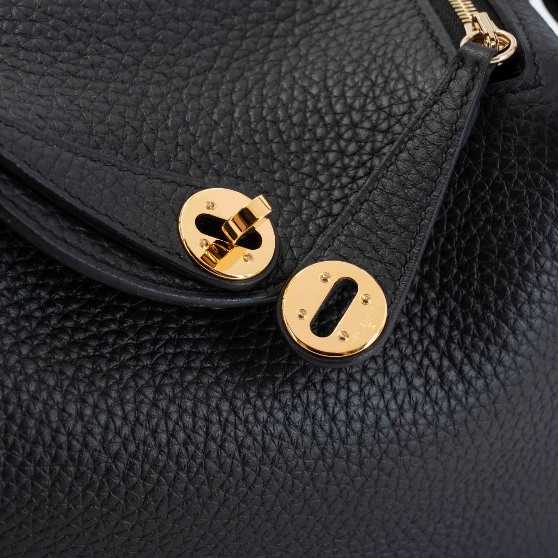 Very Good ( Rank A) HERMÈS Mini Lindy II Noir (89) Clemence Gold hardware W (2024) - 13