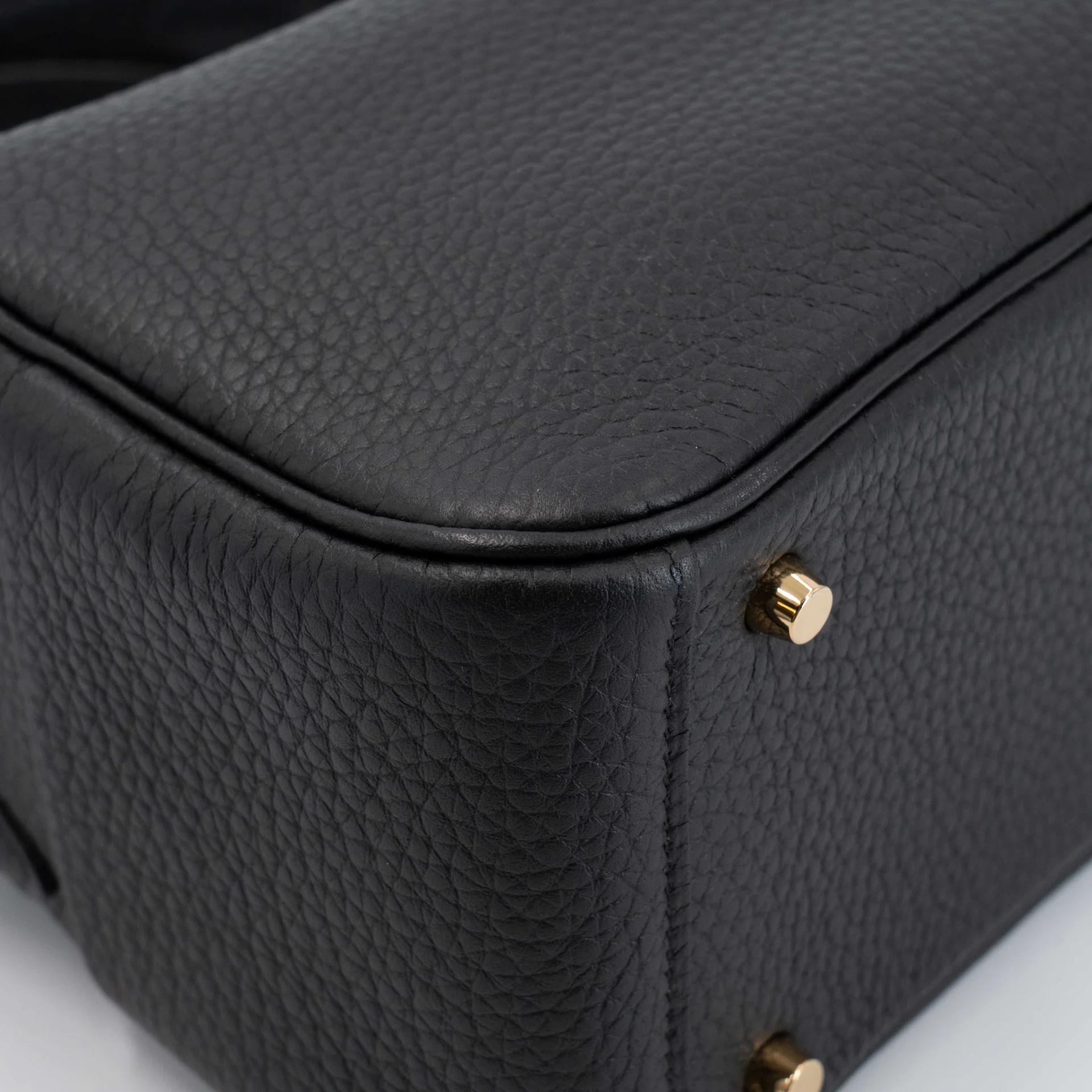 Very Good ( Rank A) HERMÈS Mini Lindy II Noir (89) Clemence Gold hardware W (2024) - 9