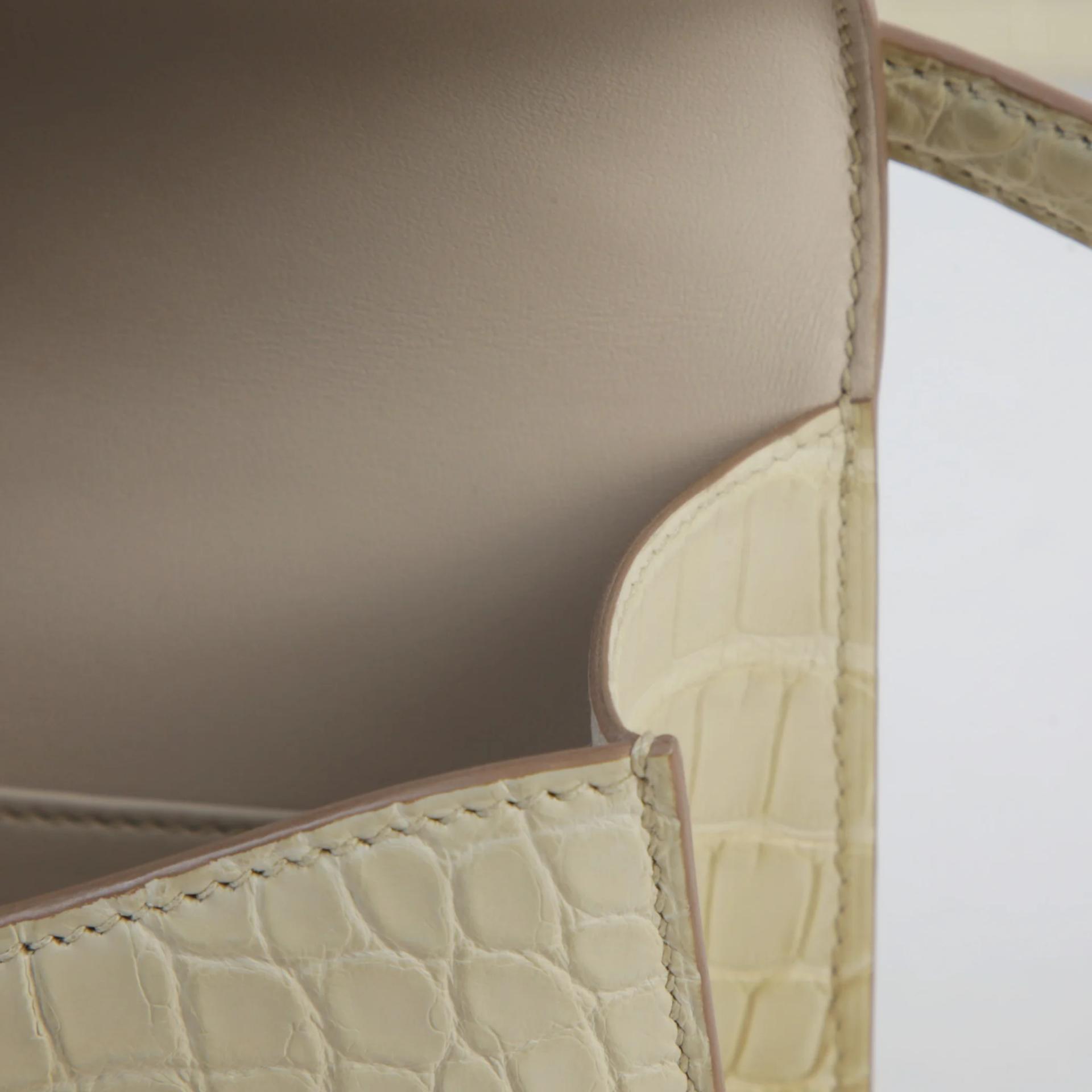 Excellent ( Rank SA ) HERMÈS Constance Elan Beton (8L) Matte Alligator Palladium hardware W (2024) - 12