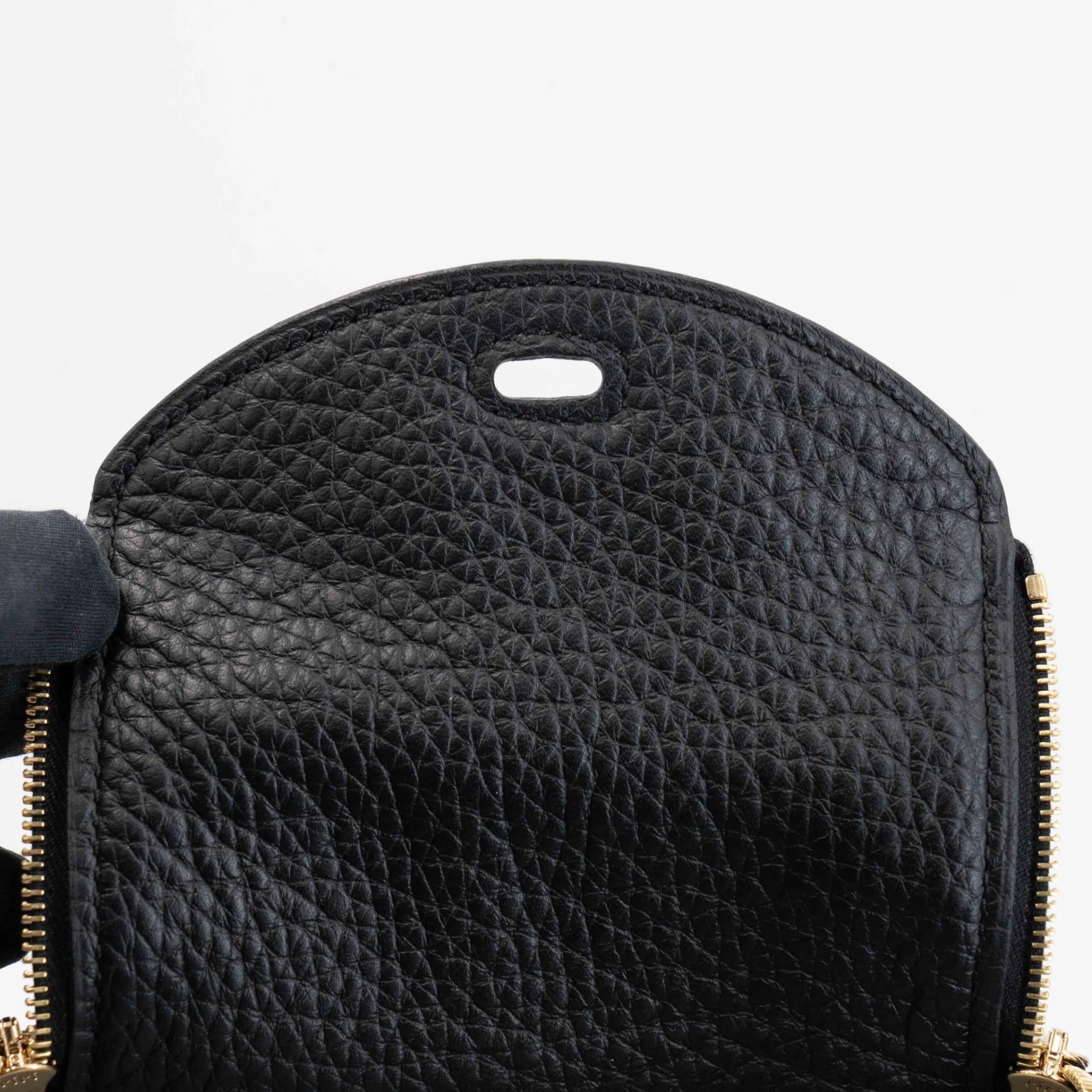 Very Good ( Rank A) HERMÈS Mini Lindy II Noir (89) Clemence Gold hardware W (2024) - 16