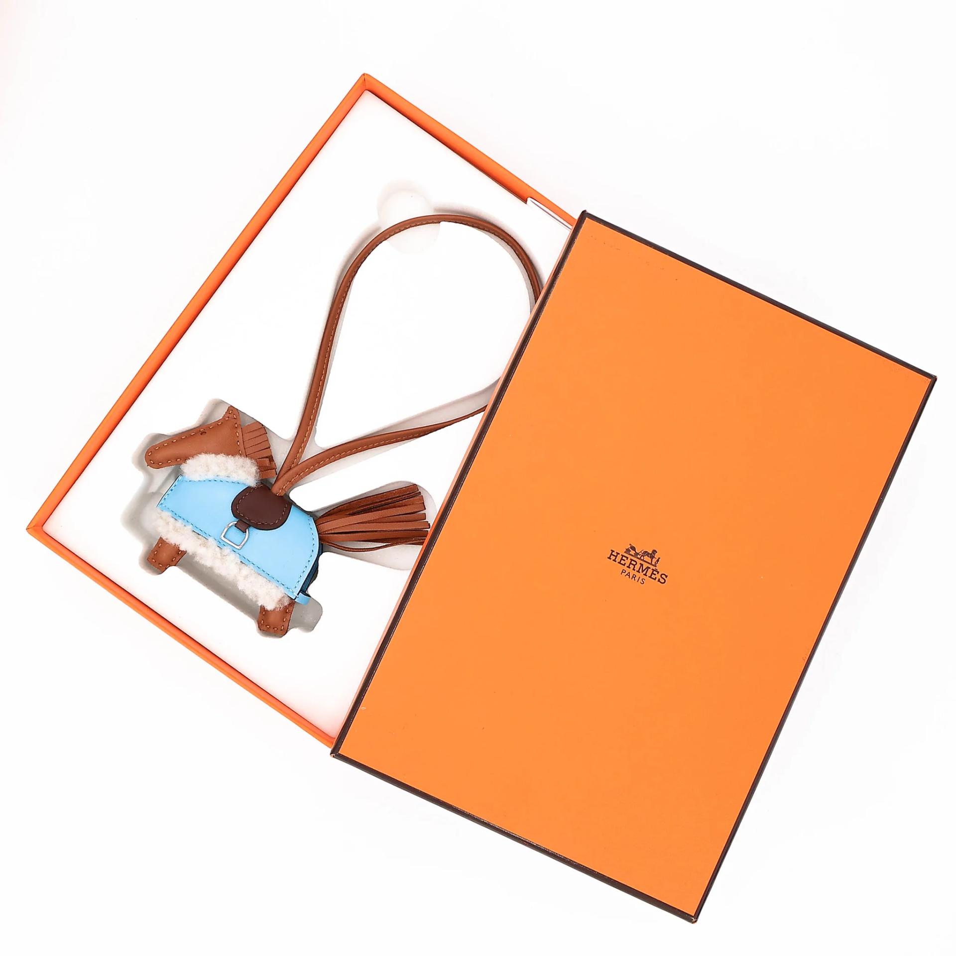 Brand New ( Rank N ) HERMÈS Robeo Plush PM charm Gold (37) Celeste (7N) Agneau Milo Palladium hardware G (2026) - 3