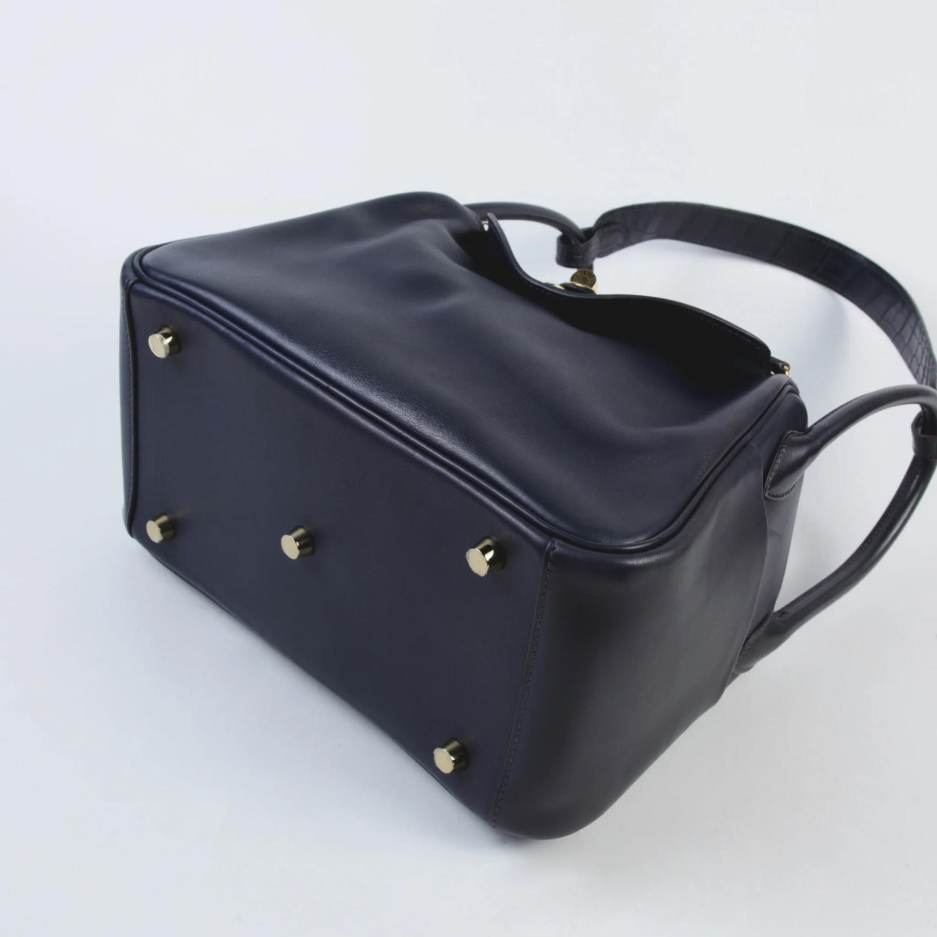 A美品 HERMÈS 爱马仕 Lindy 26 Touch 2Z 午夜蓝 Bleu Nuit •• 尼罗鳄 雾面 Evergrain皮 金扣 Y刻 2020年 - 5