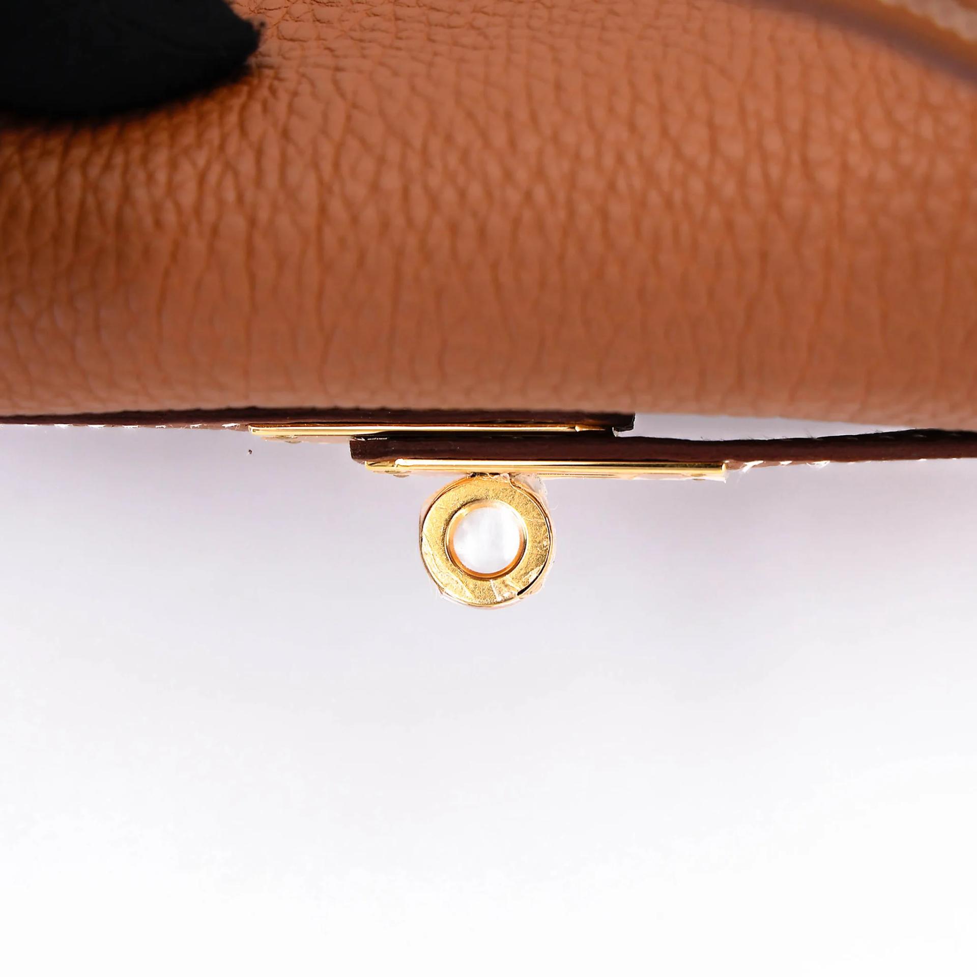 Brand New ( Rank N ) HERMÈS Kelly 25 Gold Togo Gold hardware G (2026) - 9