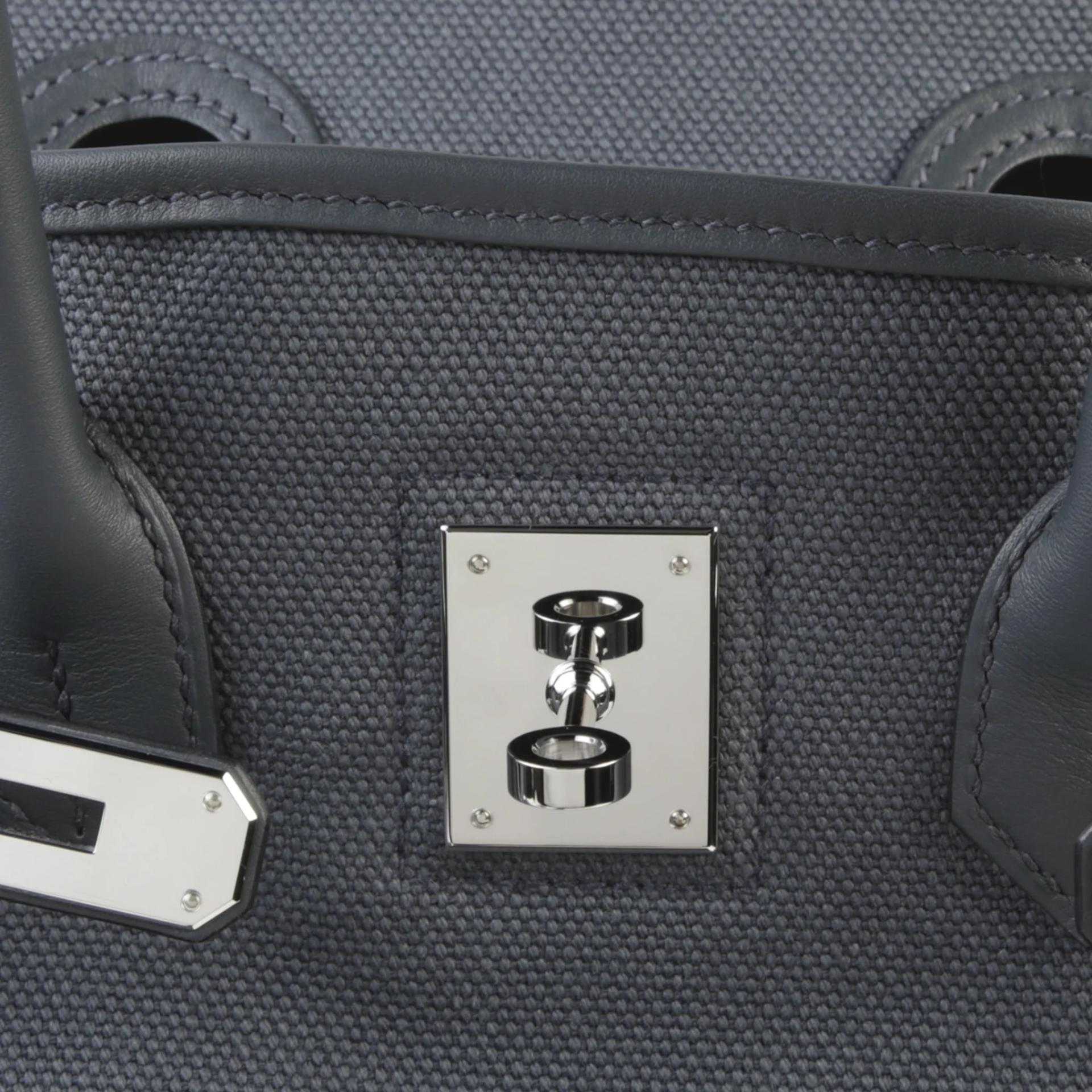 Very Good ( Rank A) HERMÈS Limited Edition Birkin Cargo 35 Gris misty (H0) Canvas Swift Palladium hardware W (2024) - 9