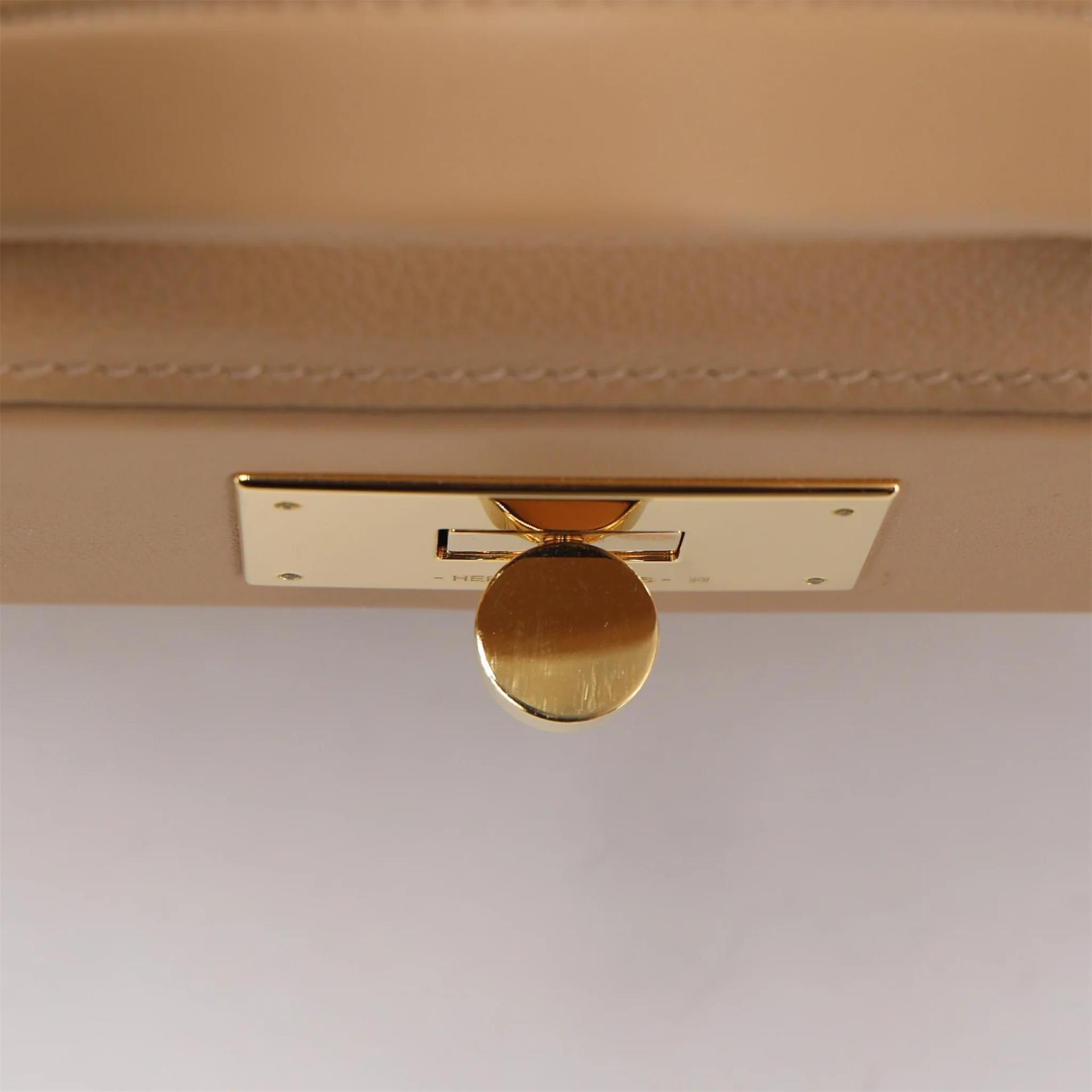 Excellent ( Rank SA ) HERMÈS 24/24 - 21 mini Chai (0M) Evercolor Gold hardware U (2022) - 9