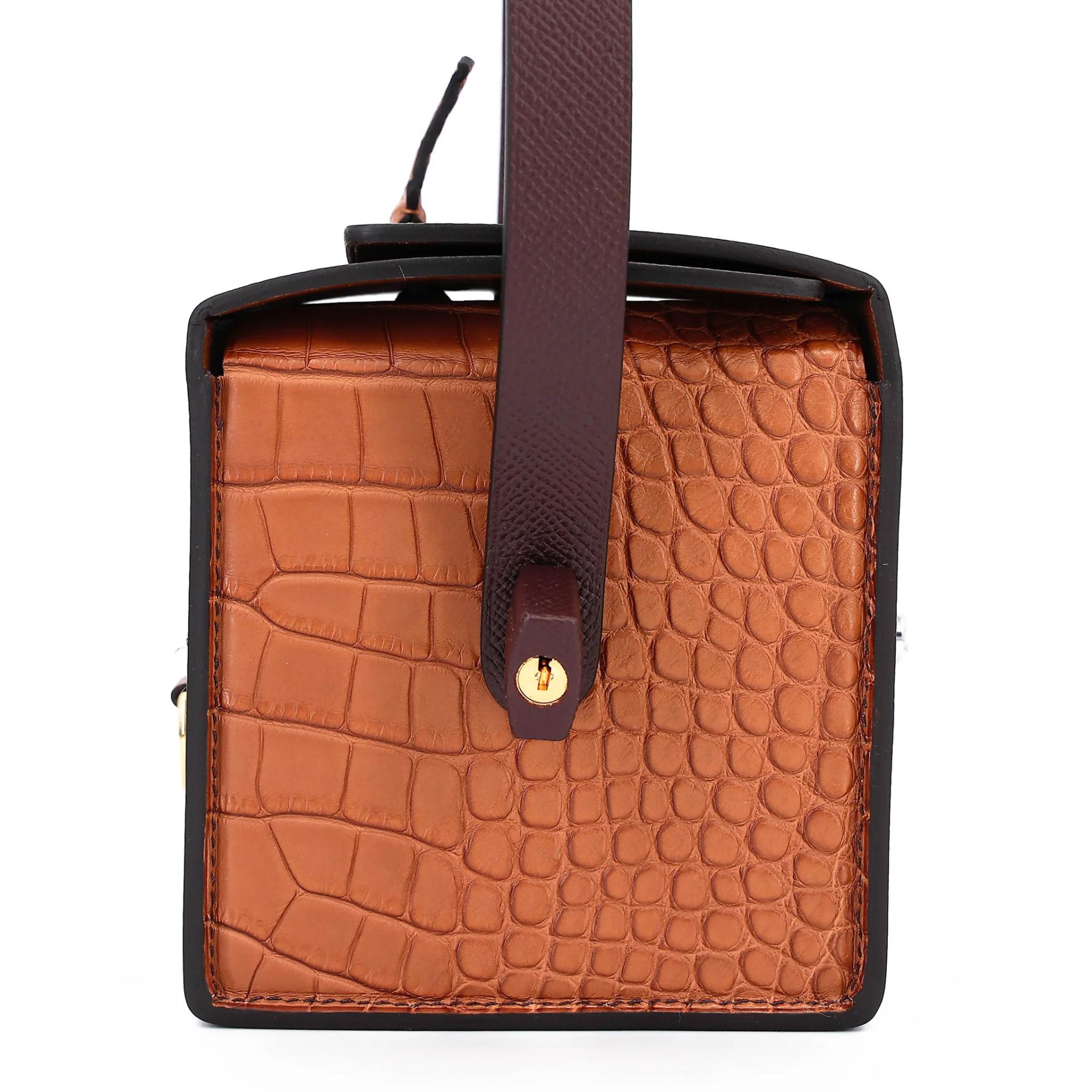 Unused ( Rank NS ) HERMÈS Limited Edition Robot cube minaudiere Rouge Sellier (0G) Gold (37) Epsom Matte Alligator Palladium hardware Gold hardware - 3