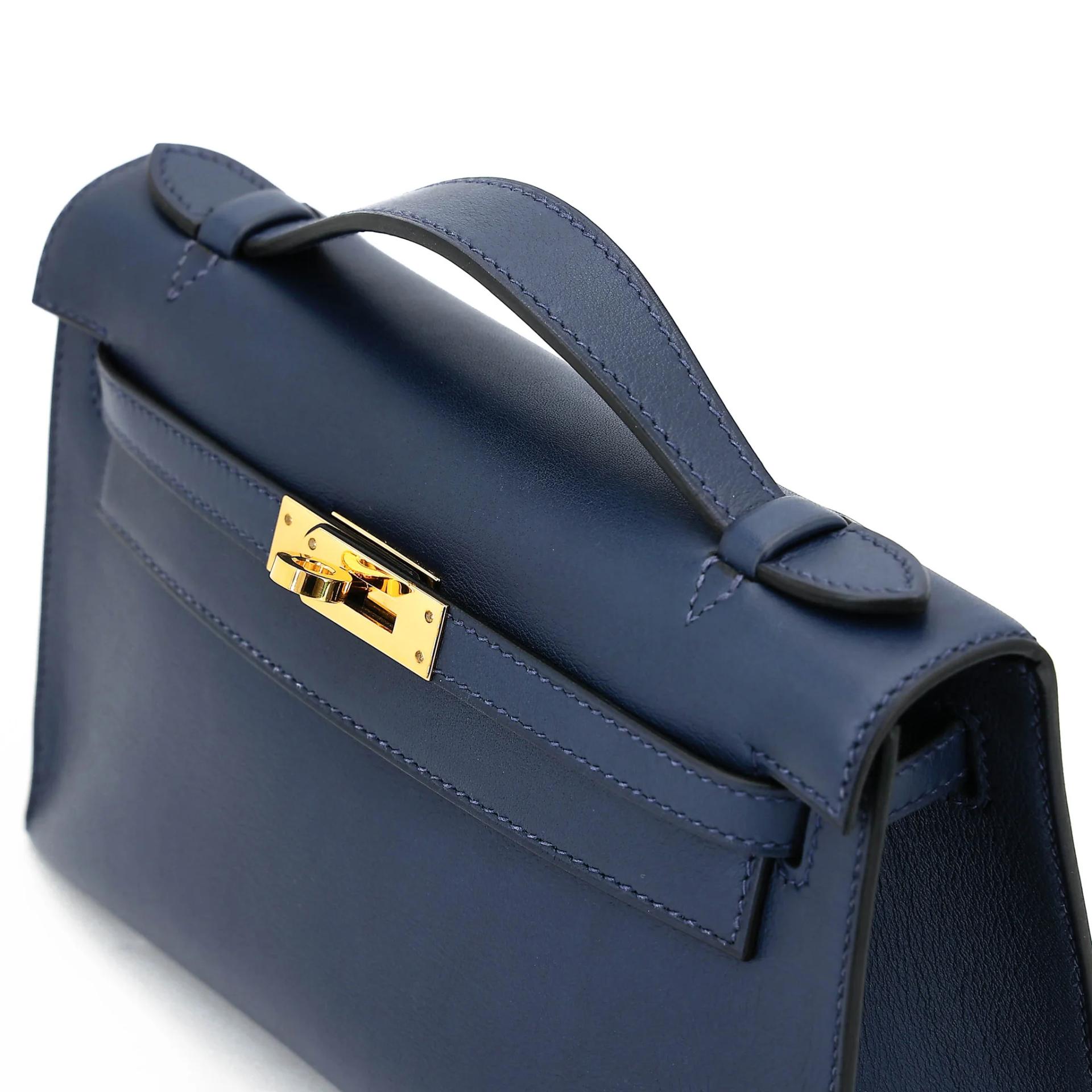Very Good ( Rank A) HERMÈS Kelly Pochette Bleu Saphir (73) Swift Gold hardware Y (2020) - 3