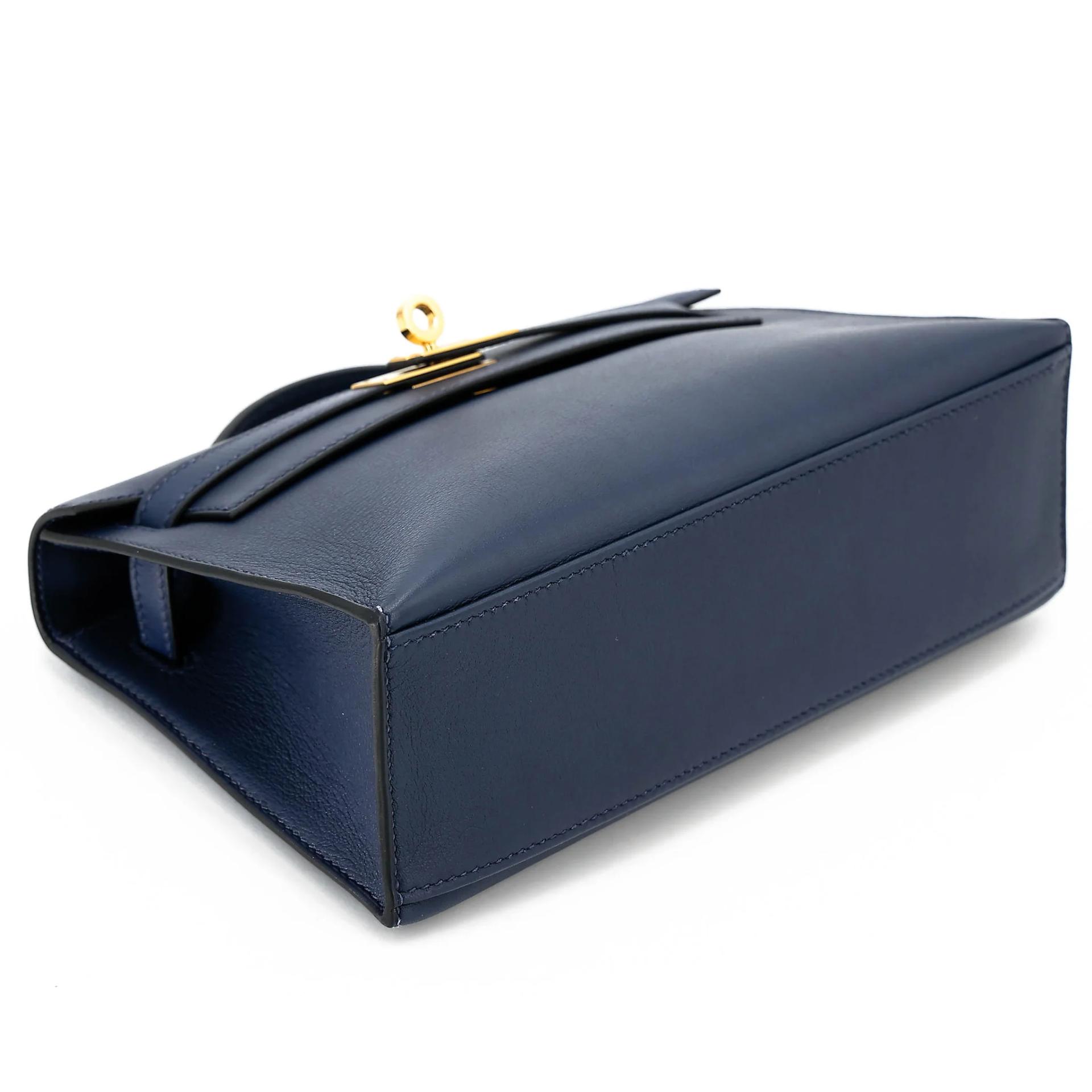 Very Good ( Rank A) HERMÈS Kelly Pochette Bleu Saphir (73) Swift Gold hardware Y (2020) - 5