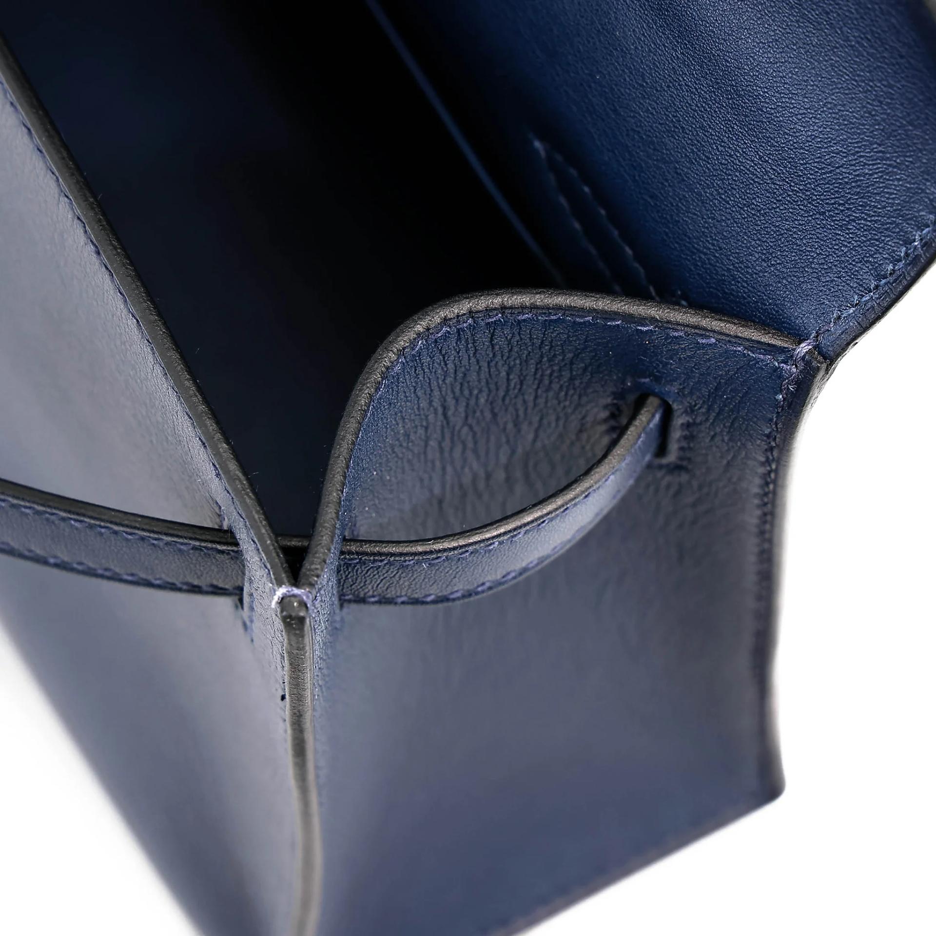 Very Good ( Rank A) HERMÈS Kelly Pochette Bleu Saphir (73) Swift Gold hardware Y (2020) - 18