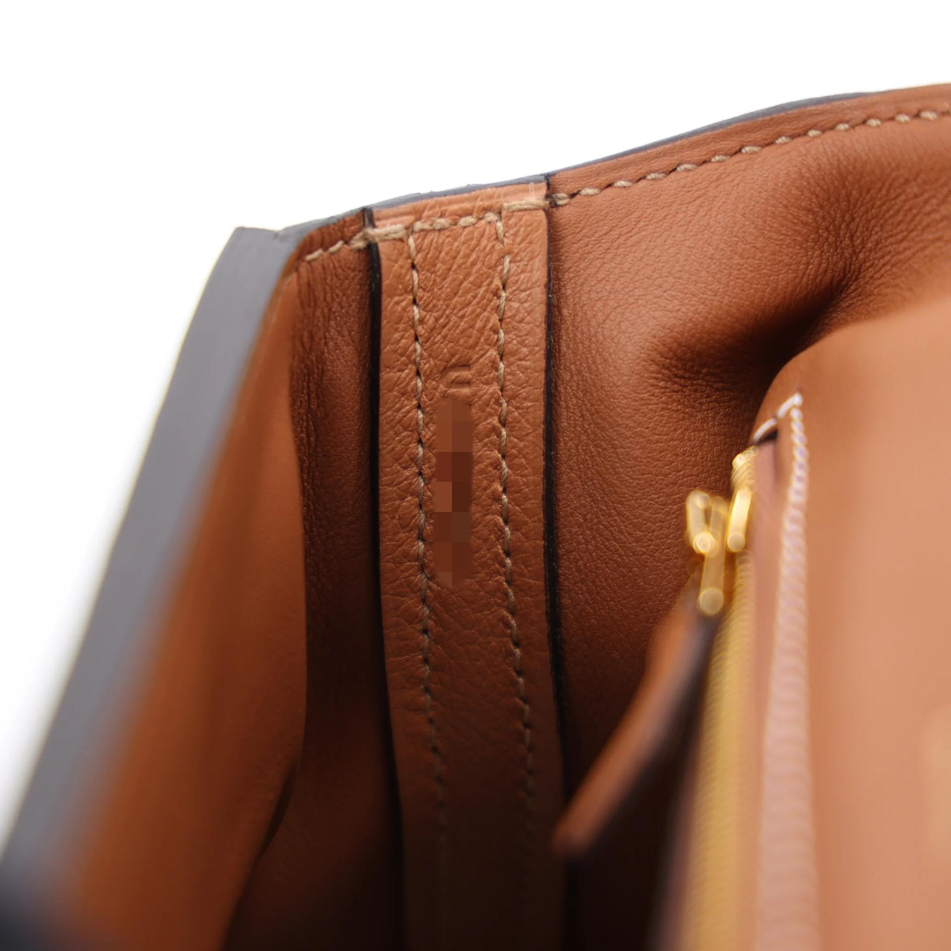 Excellent ( Rank SA ) HERMÈS 24/24 - 21 mini Chai (0M) Evercolor Gold hardware U (2022) - 17