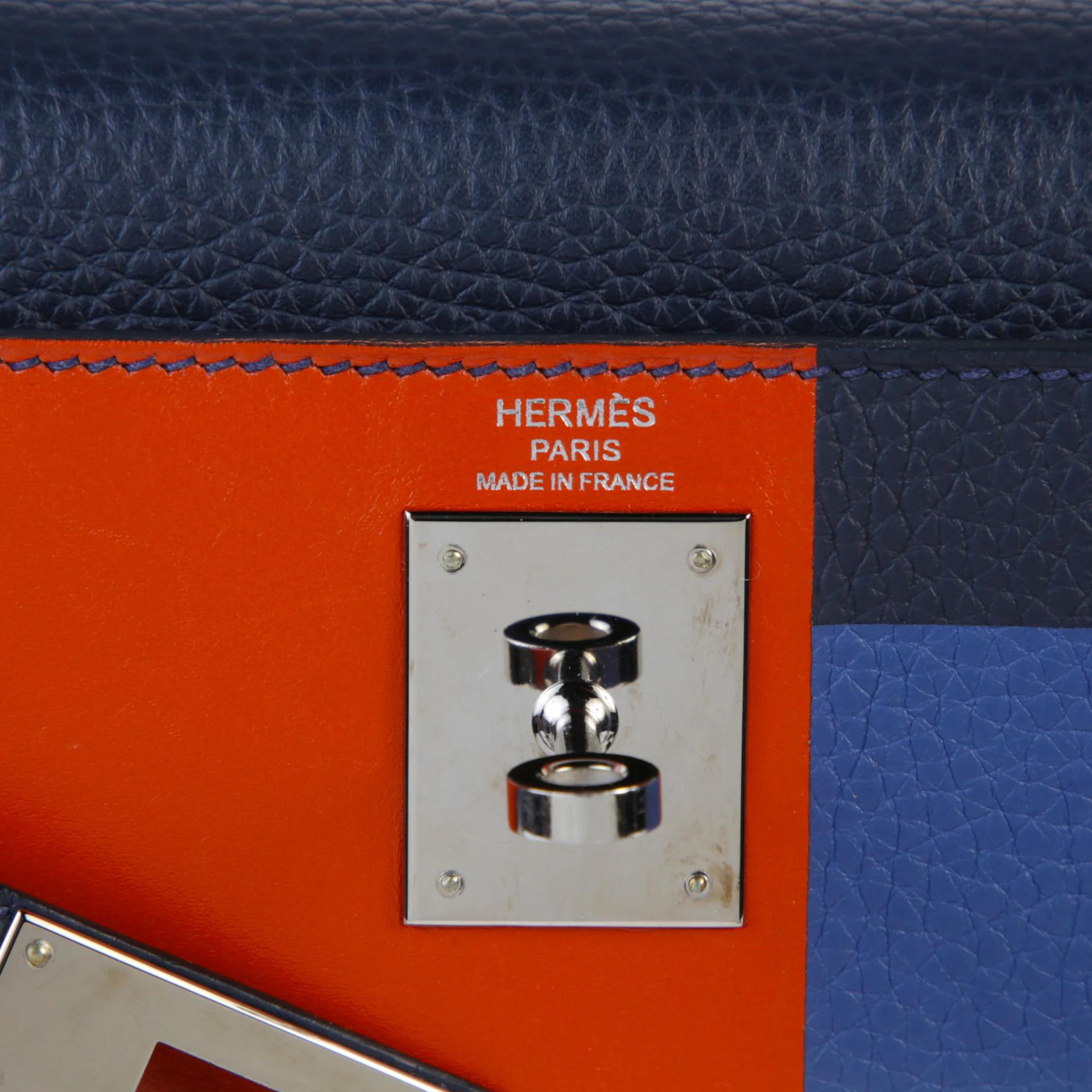 Very Good ( Rank A) HERMÈS Limited Edition Kelly 28 Sellier Letter R Bleu Nuit (2Z) Bleu Brighton (7E) Terre Battue (R1) Clemence Palladium hardware C (2018) - 9