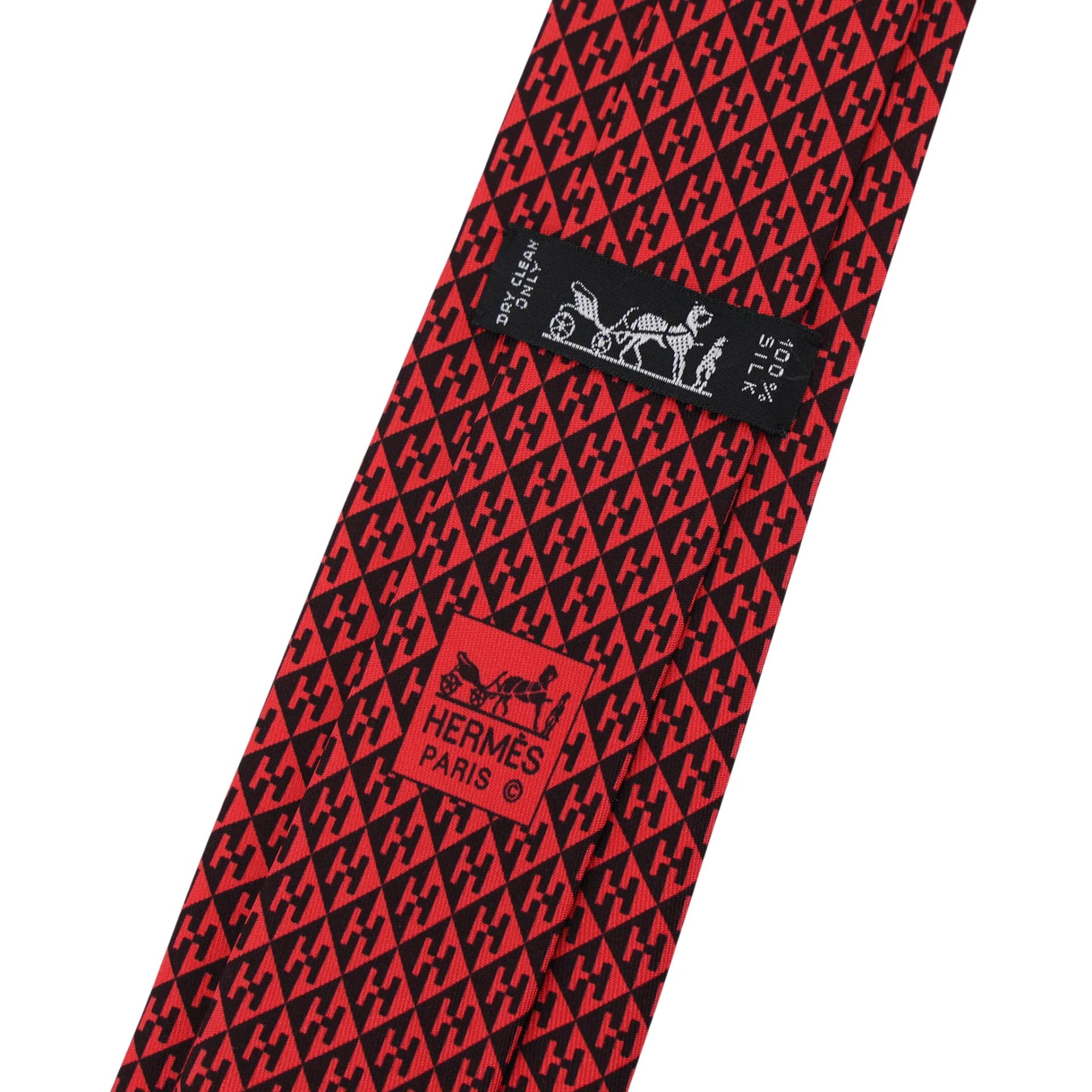Unused ( Rank NS ) HERMÈS Neckties H Magnetique Red Black Silk - 4