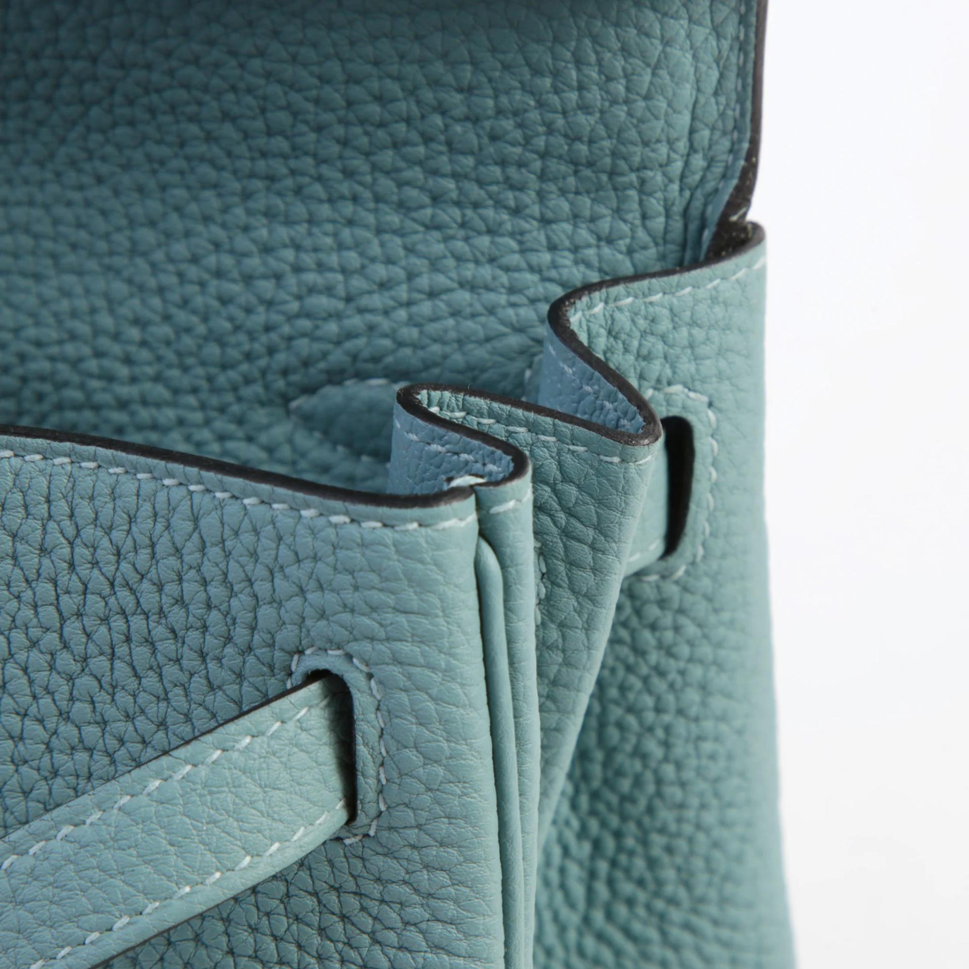 Very Good ( Rank A) HERMÈS Kelly 25 Ciel (7G) Togo Gold hardware Z (2021) - 11