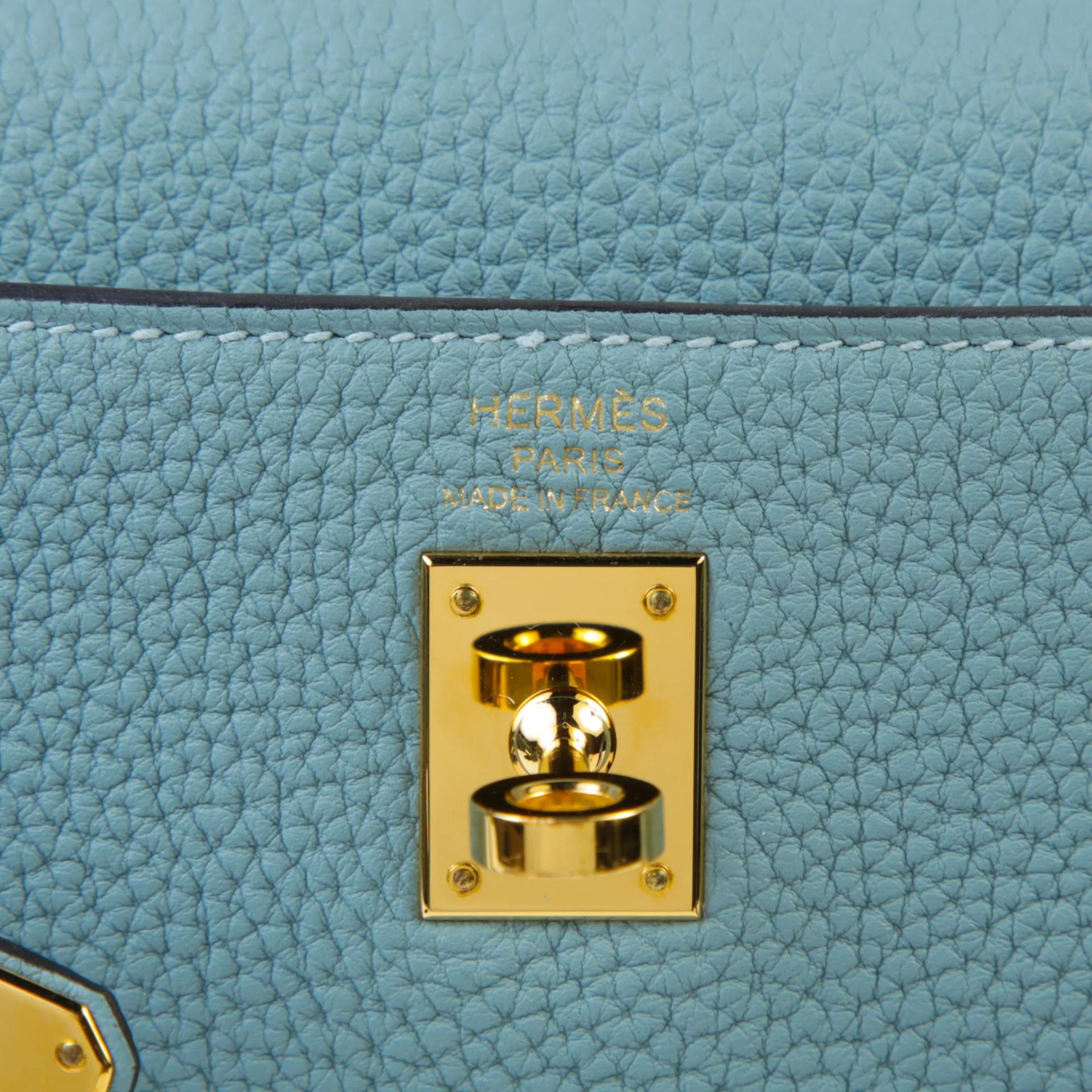 Very Good ( Rank A) HERMÈS Kelly 25 Ciel (7G) Togo Gold hardware Z (2021) - 9