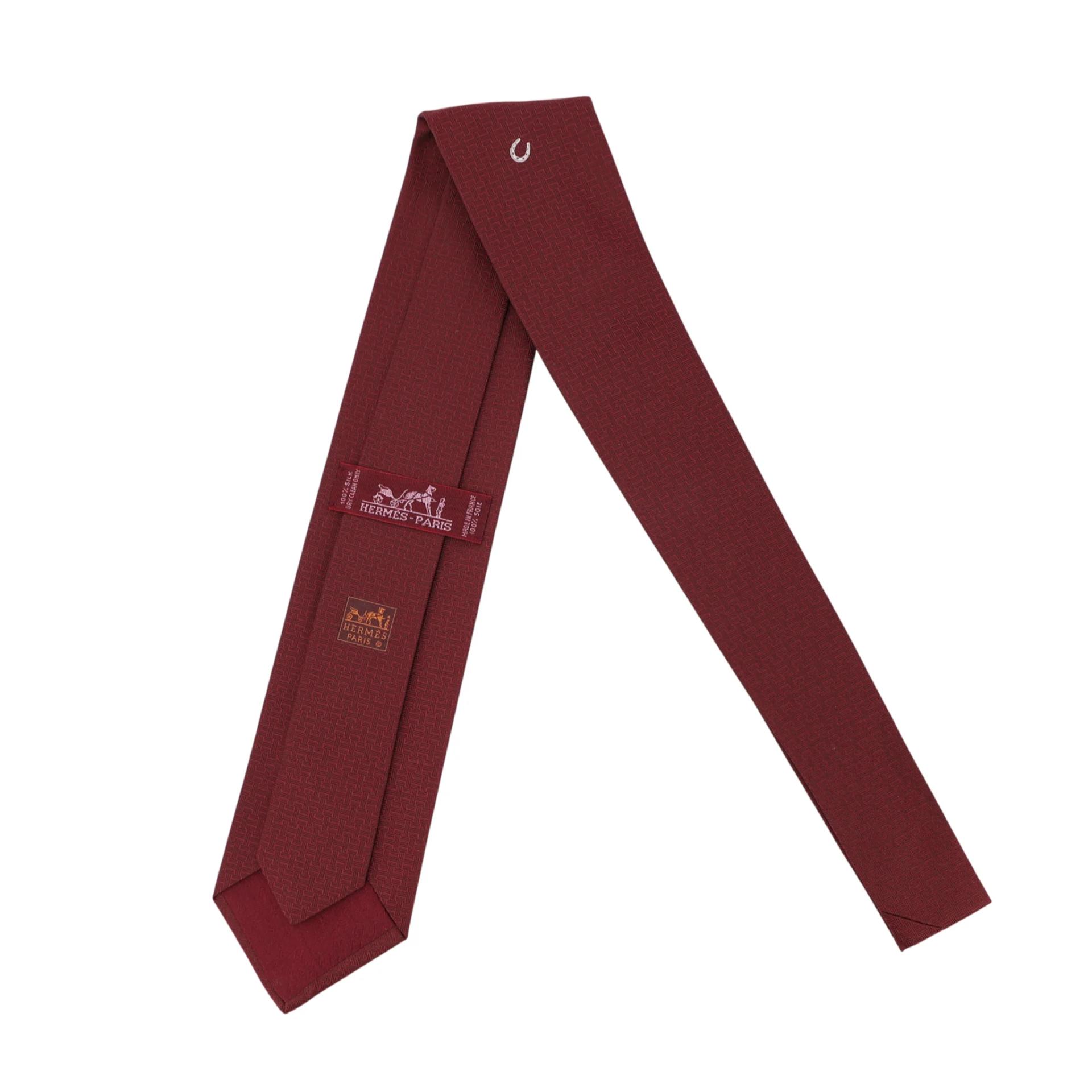 Neckties H shapes Red