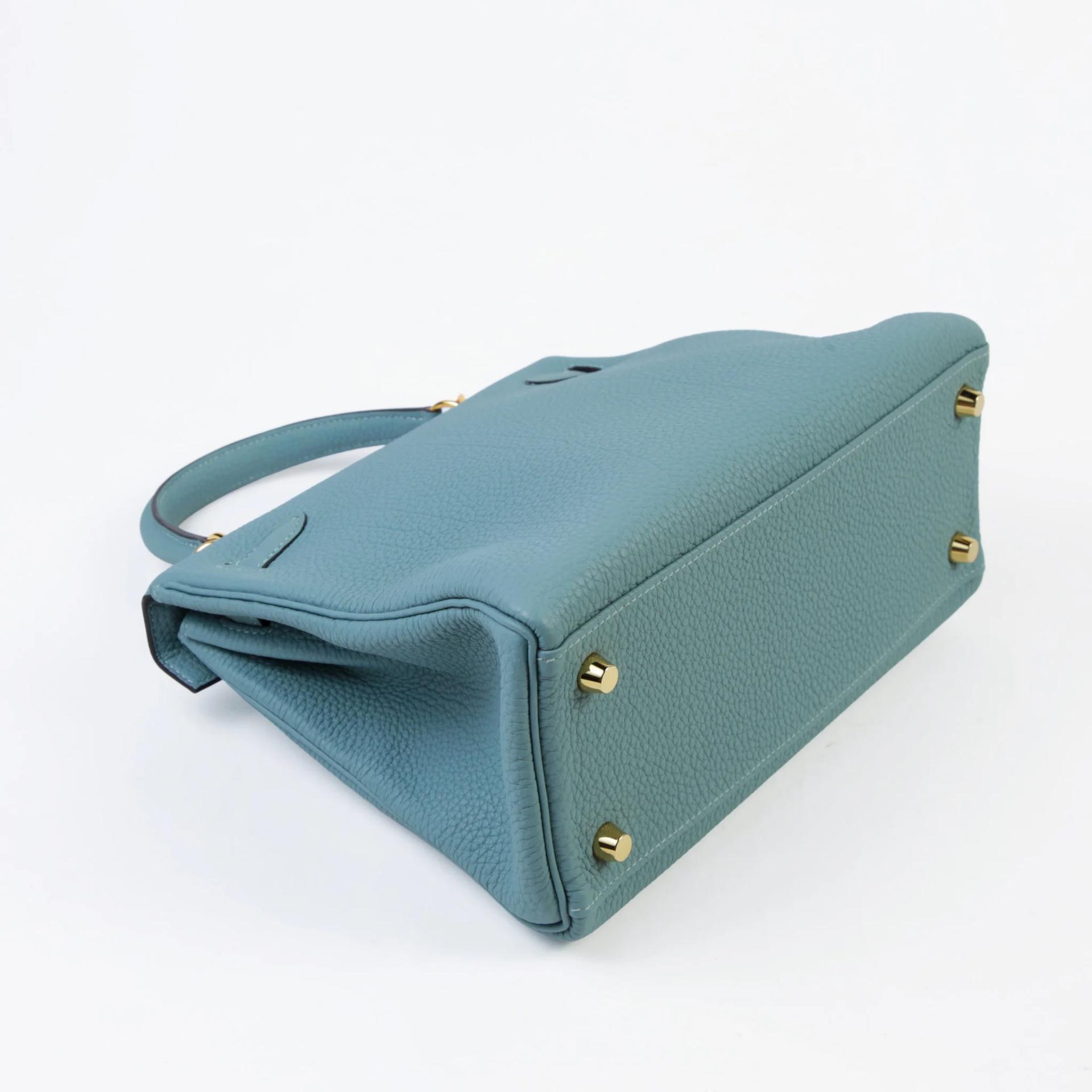 Very Good ( Rank A) HERMÈS Kelly 25 Ciel (7G) Togo Gold hardware Z (2021) - 6