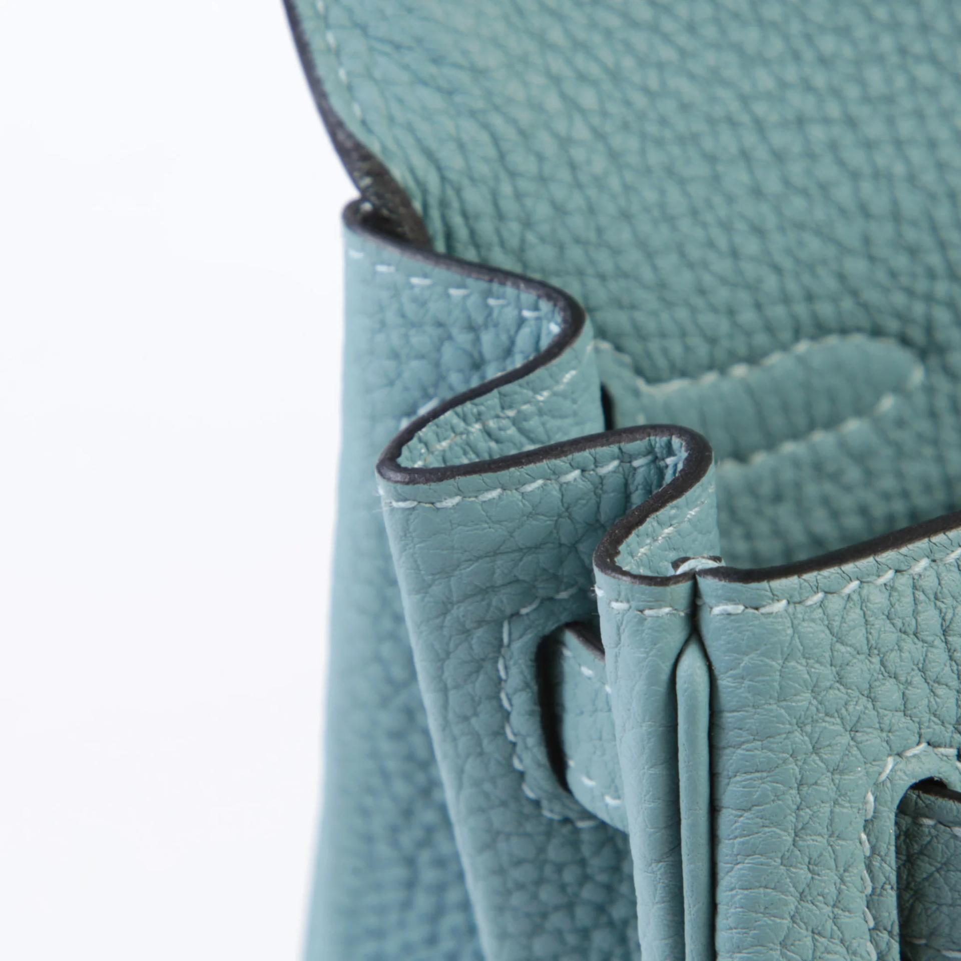 Very Good ( Rank A) HERMÈS Kelly 25 Ciel (7G) Togo Gold hardware Z (2021) - 12
