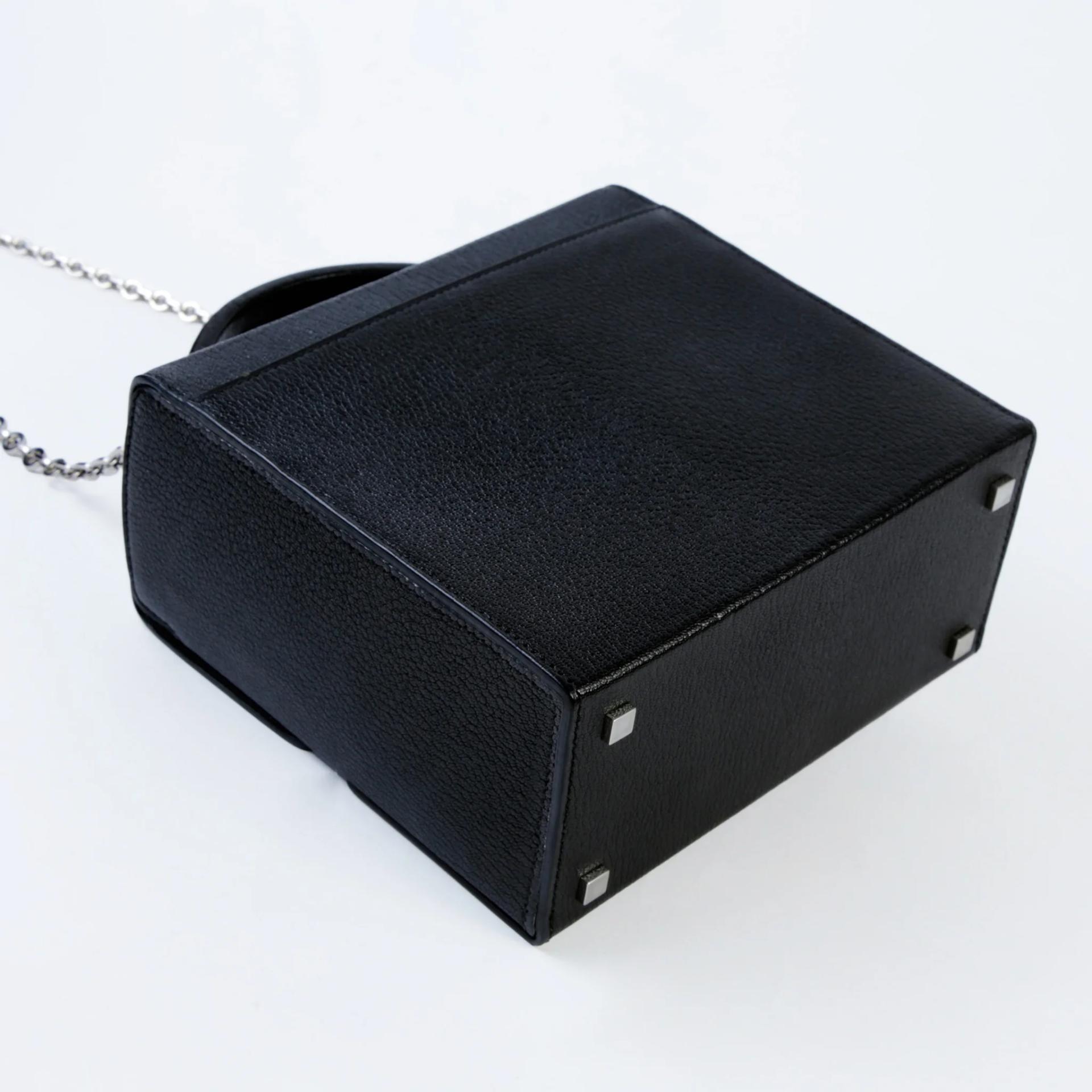 Very Good ( Rank A) HERMÈS Cinhetic Box Black (89) Chevre Palladium hardware - 7