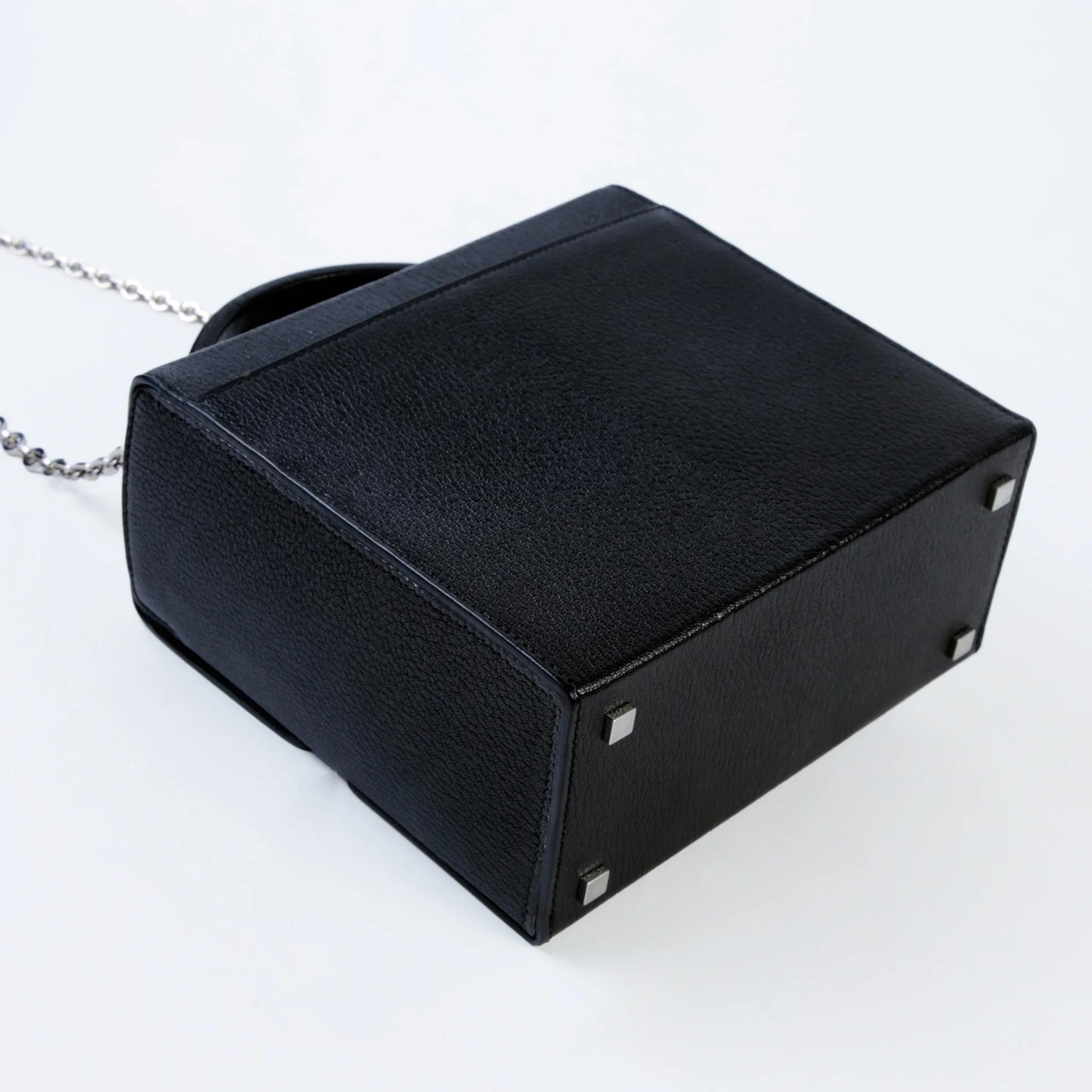 Very Good ( Rank A) HERMÈS Cinhetic Box Black (89) Chevre Palladium hardware - 7