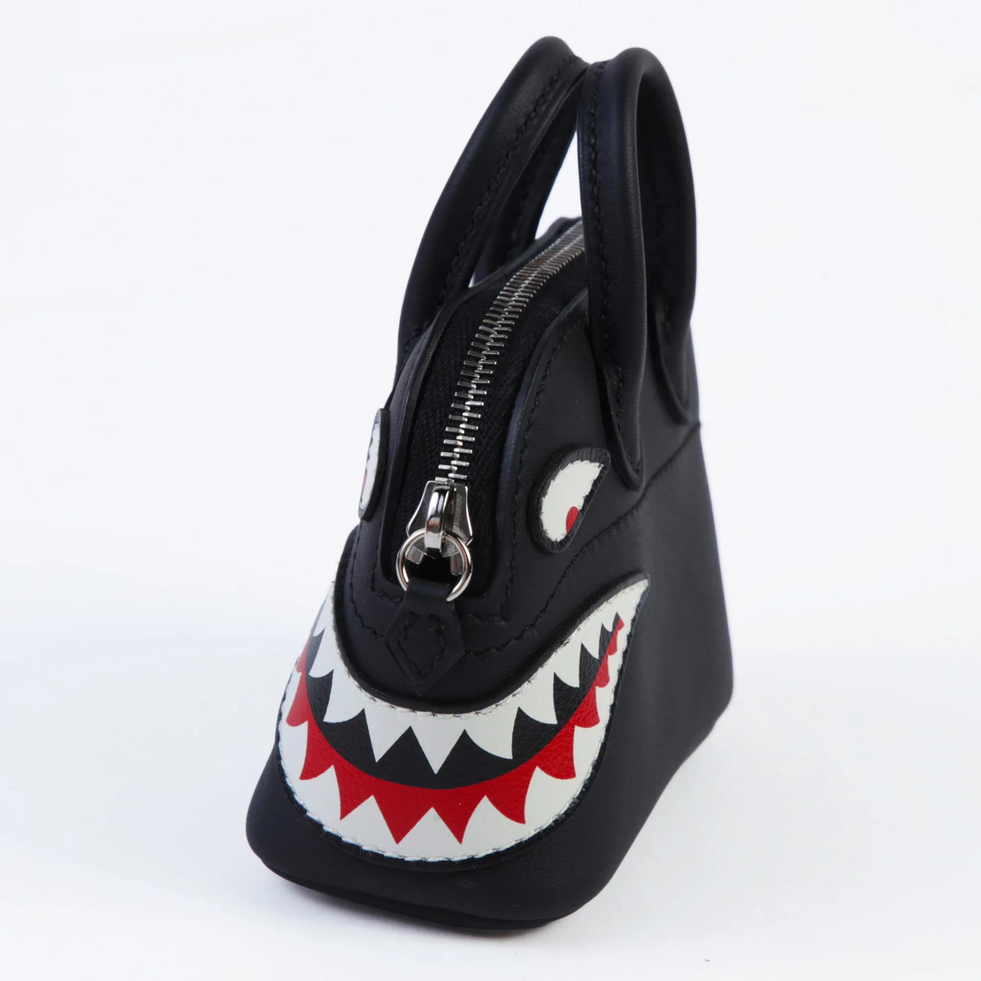 全新 HERMÈS 愛馬仕 Shark Bolide 掛件 89 黑色 Noir (Black) Swift皮 銀扣 K刻 2025年 - 3