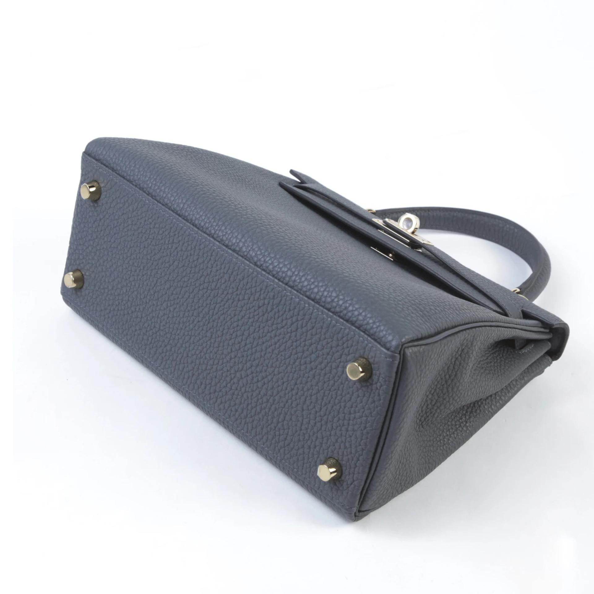 Unused ( Rank NS ) HERMÈS Kelly 25 Gris misty (H0) Togo Permabrass hardware W (2024) - 5