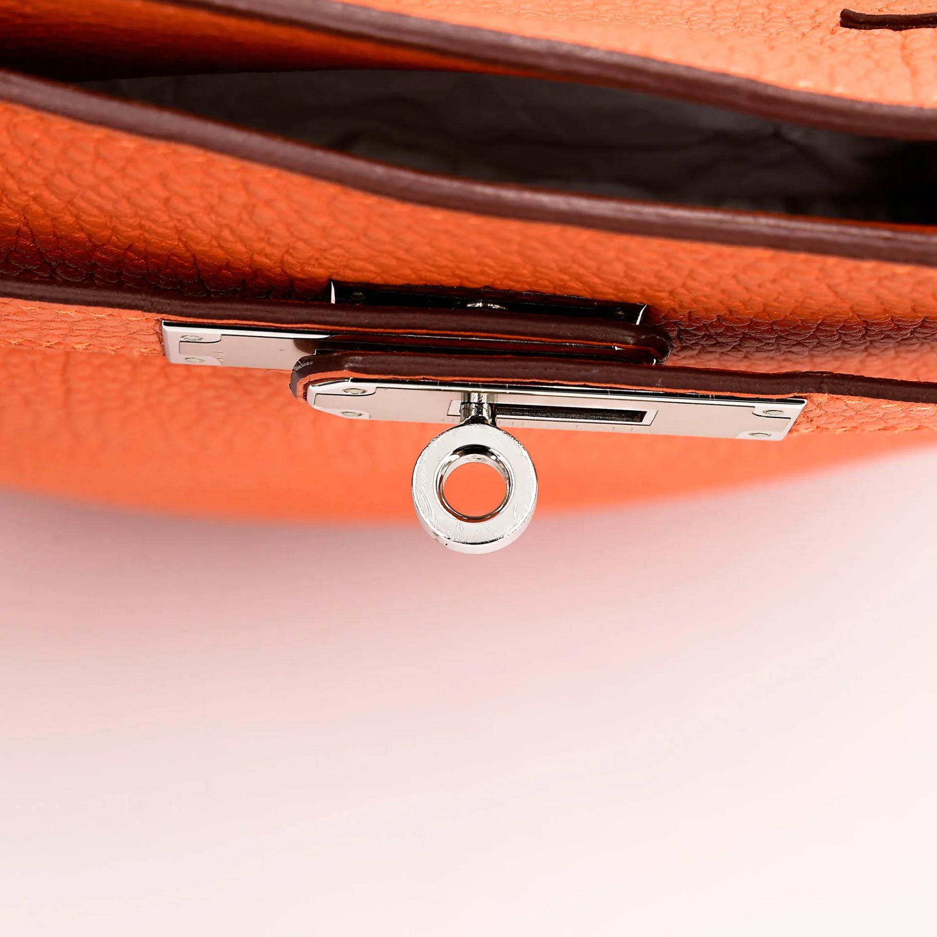 Very Good ( Rank A) HERMÈS So Kelly 22 Orange (93) Togo Palladium hardware Square O (2011) - 25