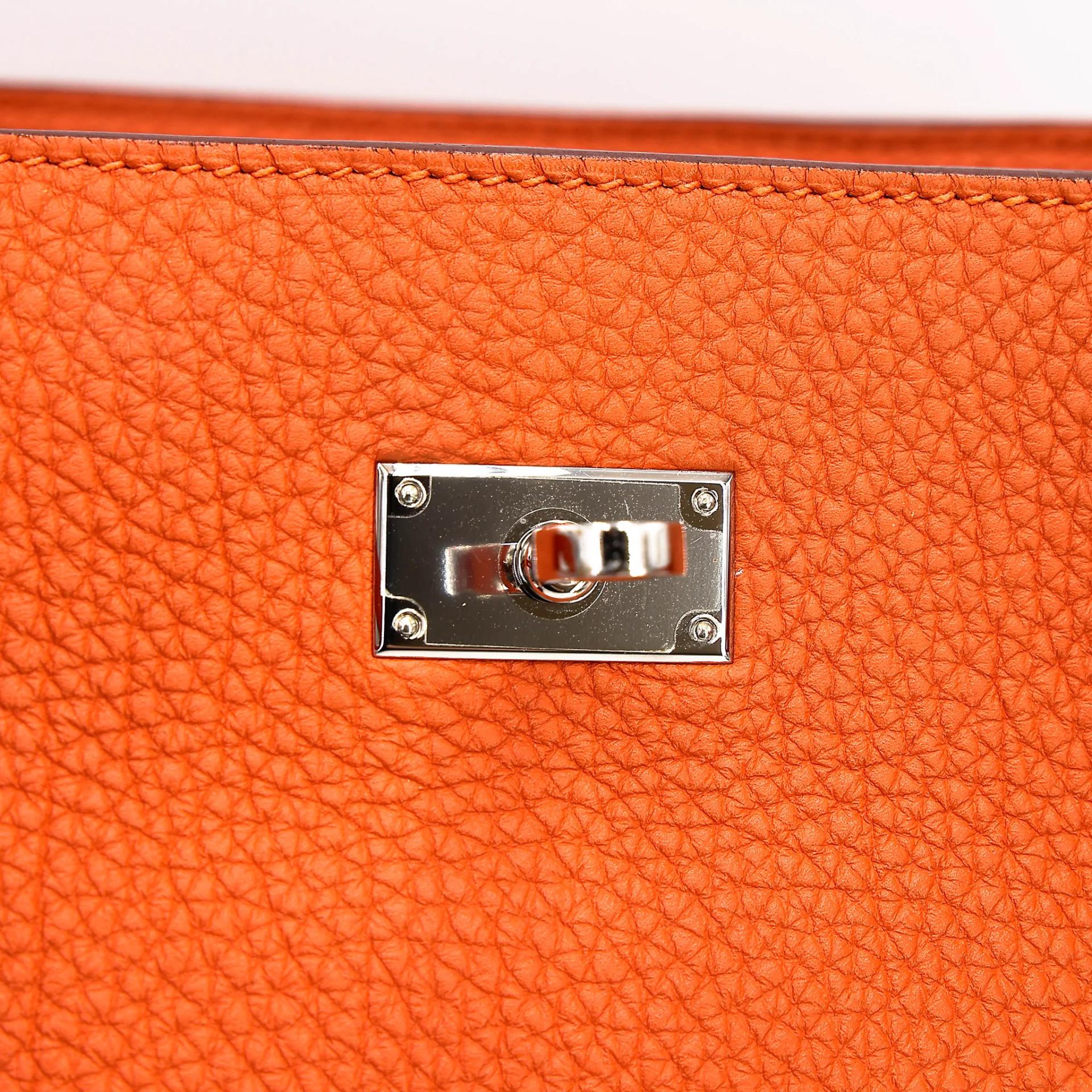 Very Good ( Rank A) HERMÈS So Kelly 22 Orange (93) Togo Palladium hardware Square O (2011) - 26