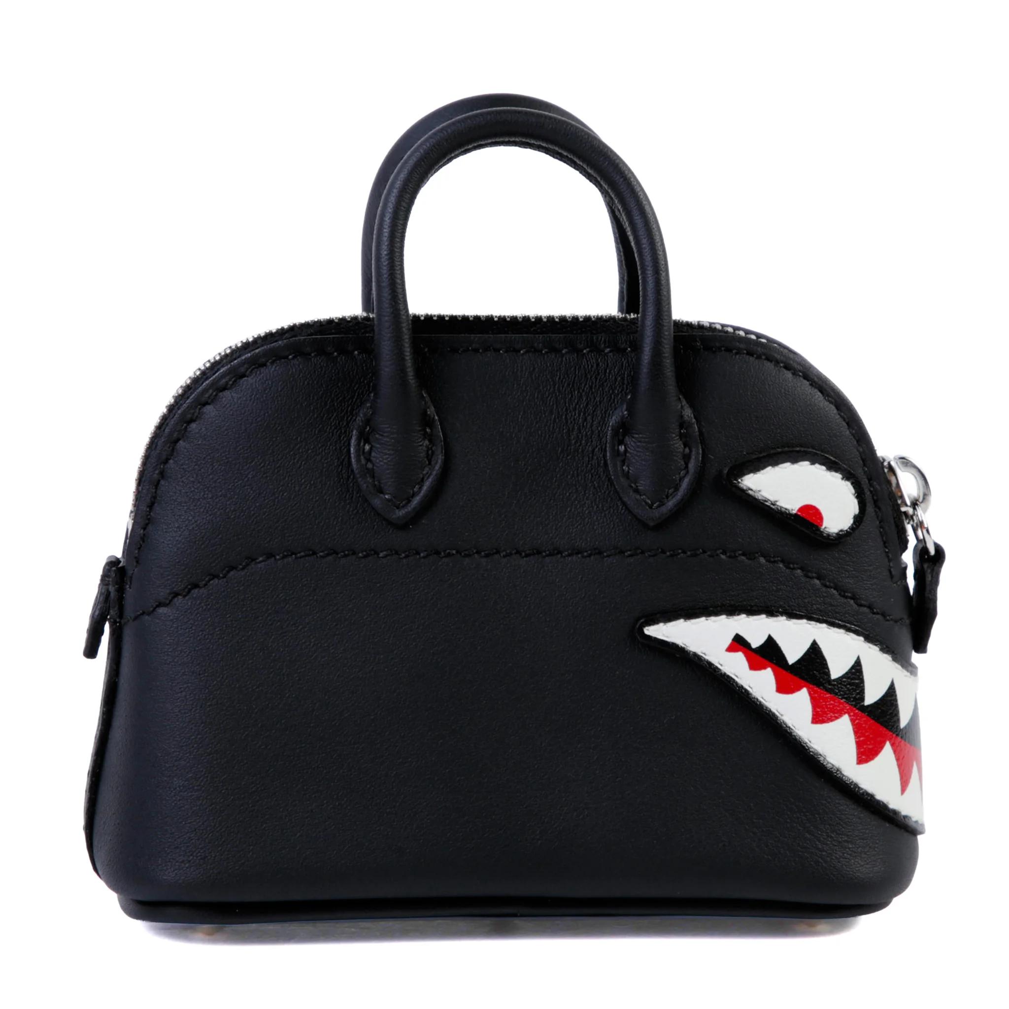 Bolide Shark charm Noir (89)