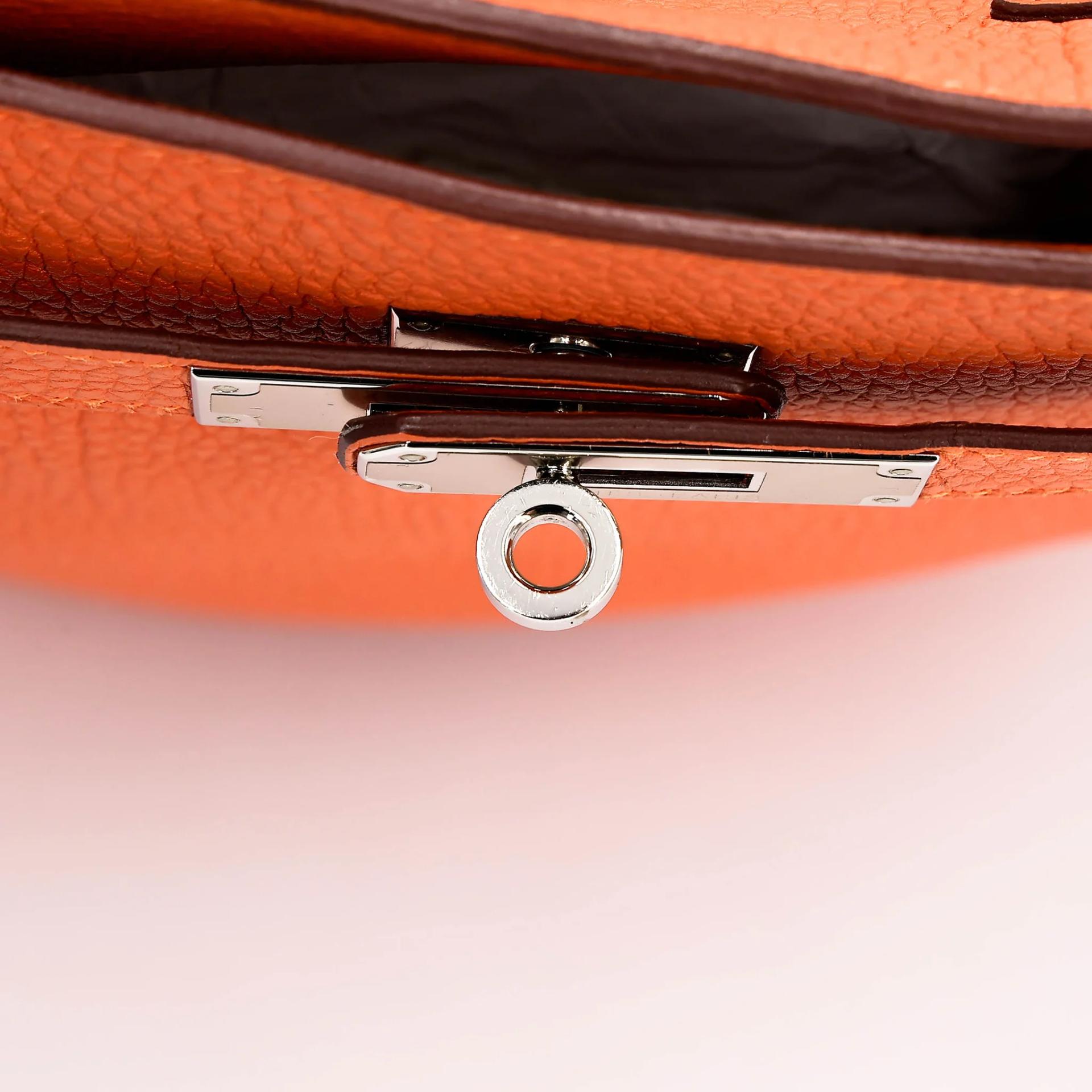 Very Good ( Rank A) HERMÈS So Kelly 22 Orange (93) Togo Palladium hardware Square O (2011) - 24