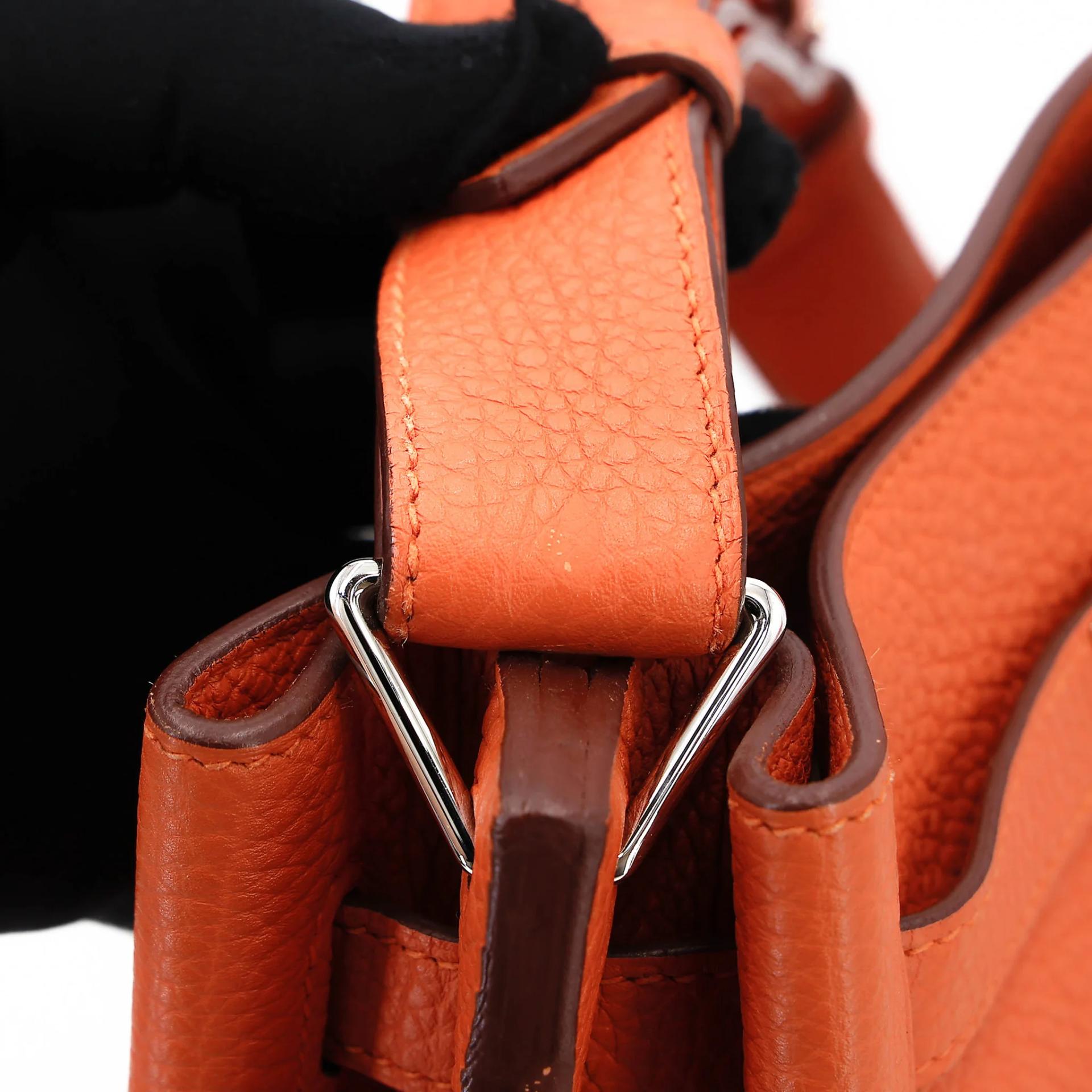 Very Good ( Rank A) HERMÈS So Kelly 22 Orange (93) Togo Palladium hardware Square O (2011) - 6