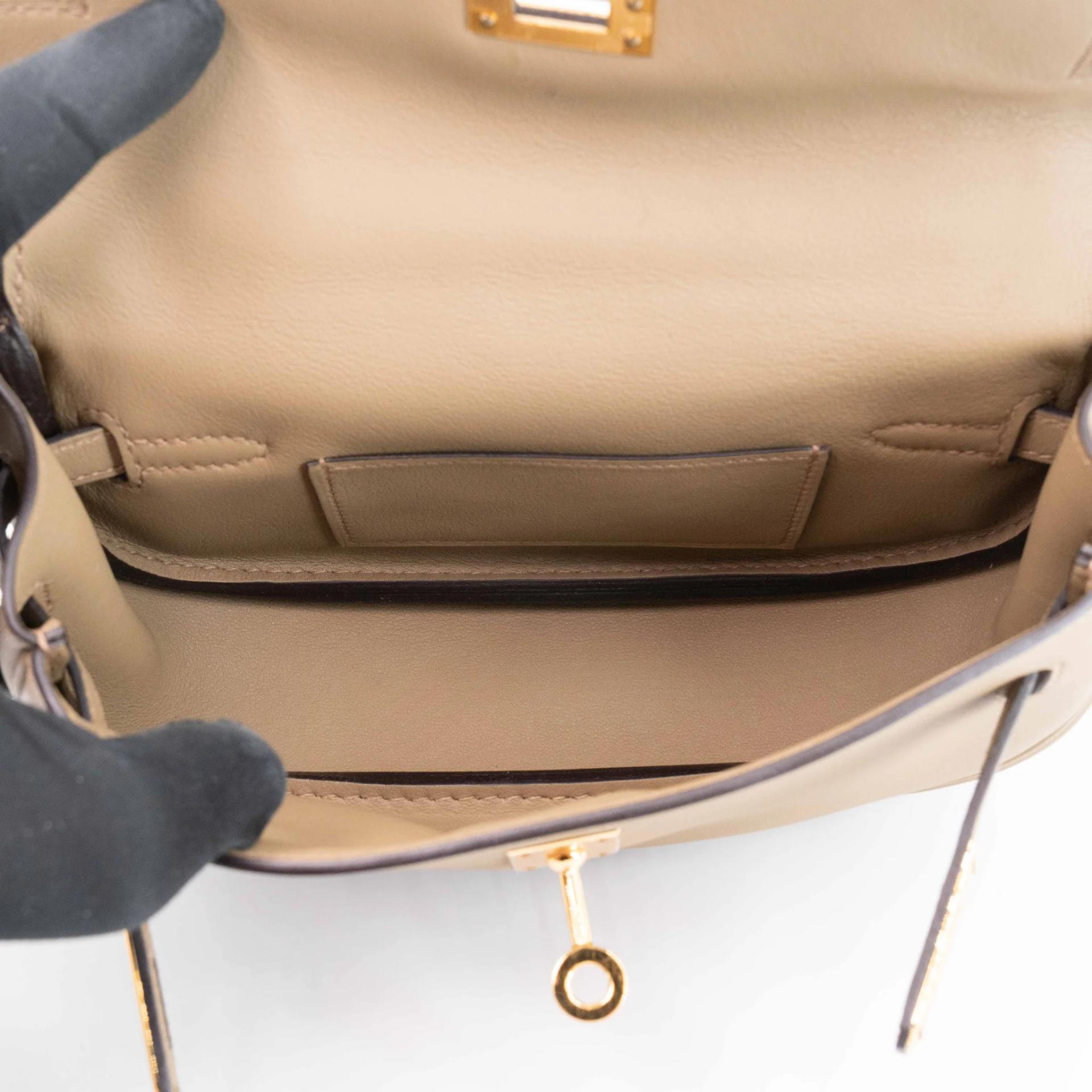 Excellent ( Rank SA ) HERMÈS Kelly Moove Beige Marfa (8Q) Swift Gold hardware W (2024) - 20