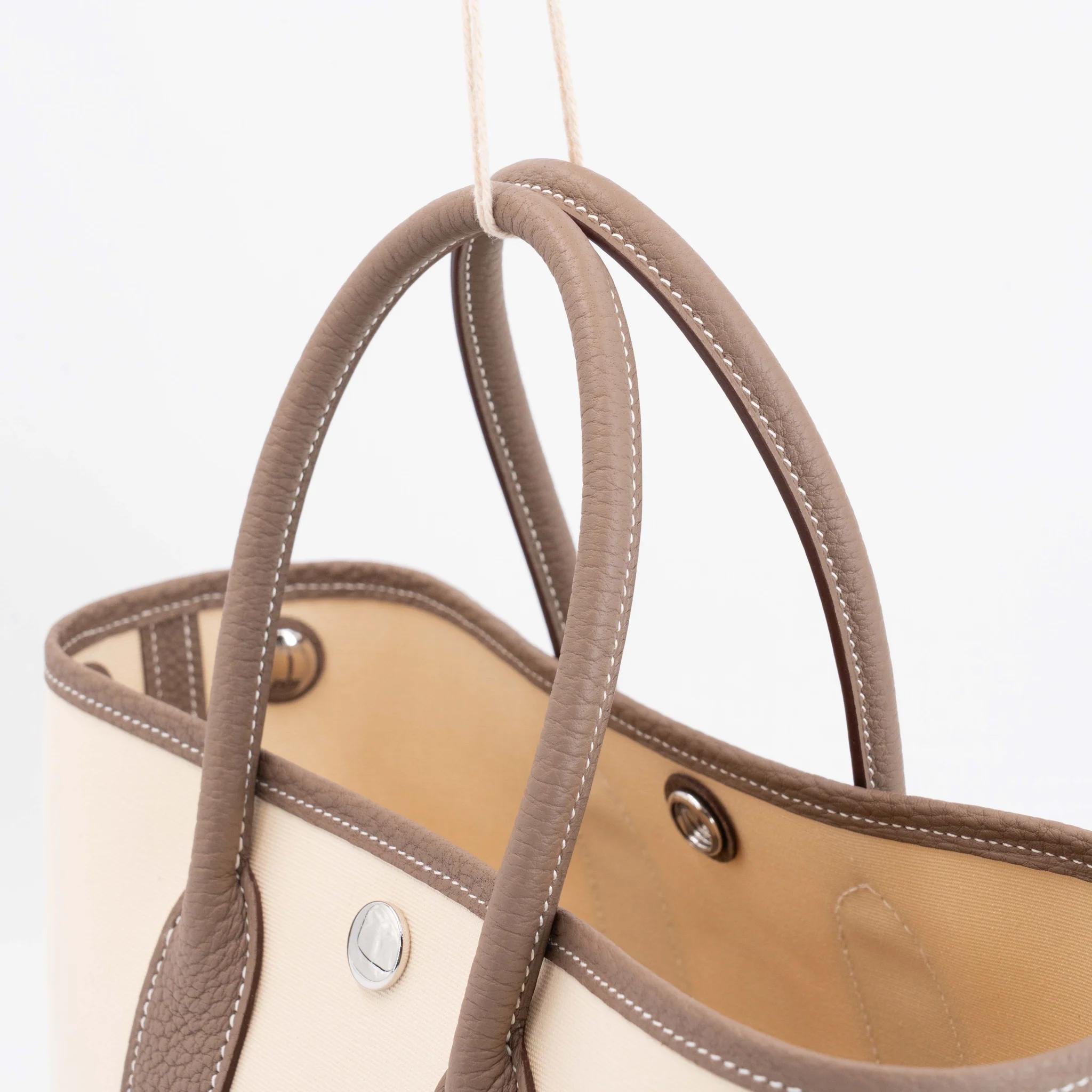 全新 HERMÈS 爱马仕 Neo Garden Party 23 花园 18 大象灰 Etoupe Y1 香草色 Vanille Toile Officier 帆布 Negonda皮 银扣 G刻 2026年 - 3