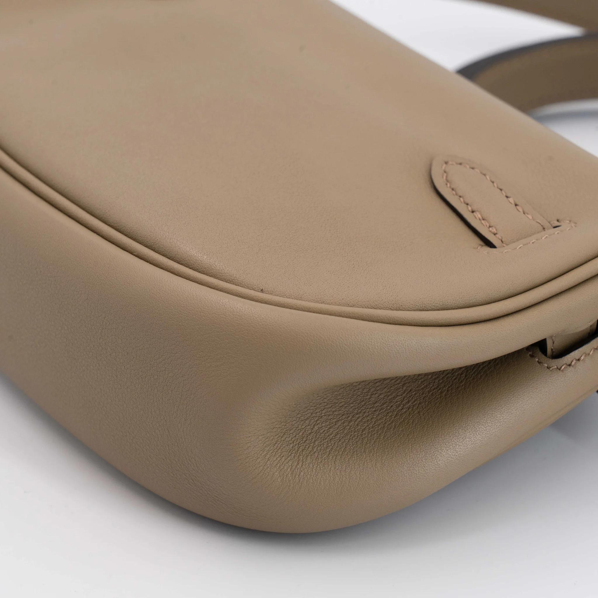 SA超美品 HERMÈS 爱马仕 Kelly Moove 8Q 马尔法米色 Beige Marfa Swift牛皮 金扣 W刻 2024年 - 9