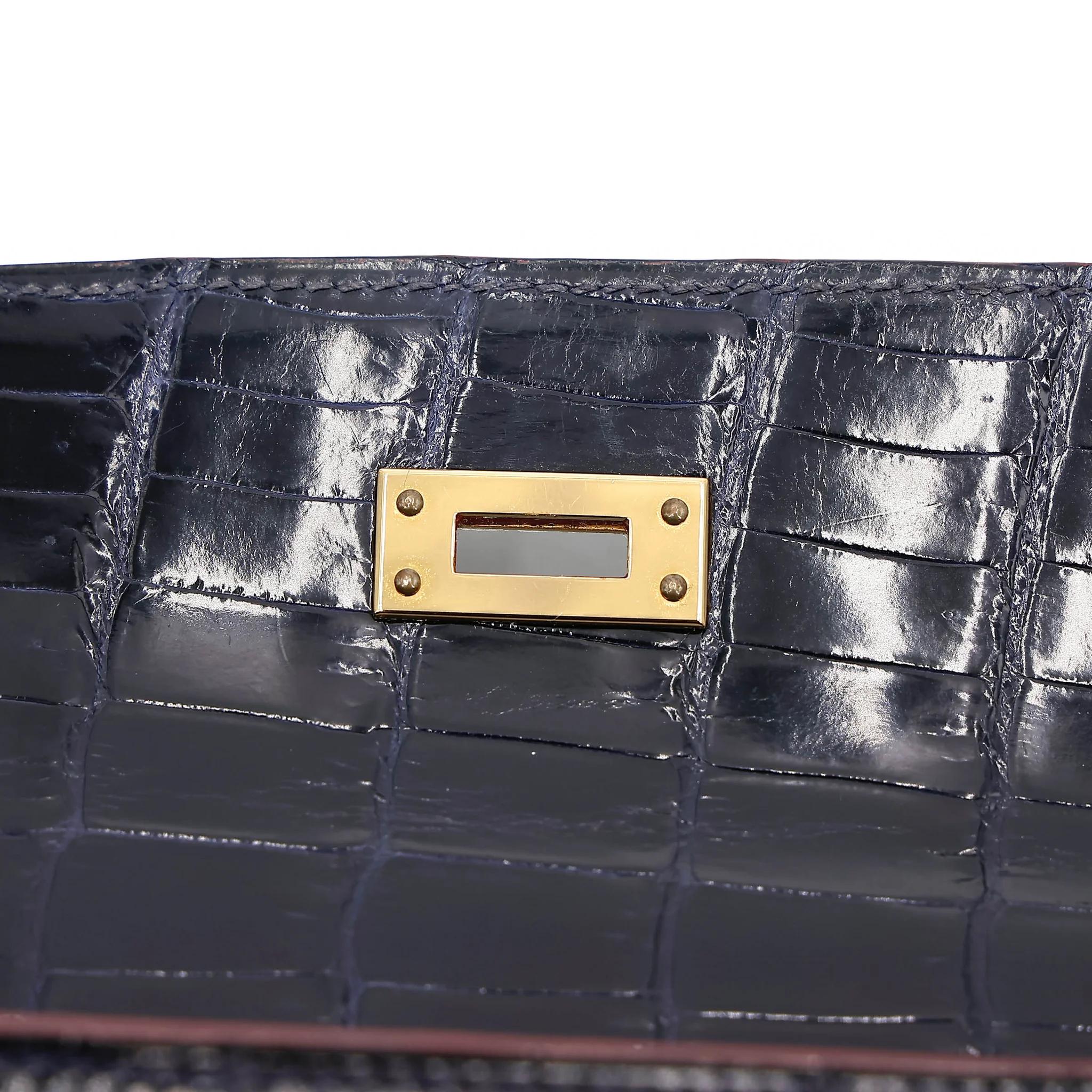 Very Good ( Rank A) HERMÈS Limited Edition Kelly 25 Sellier Navy (7U) Shiny Niloticus Crocodile Gold hardware X (2016) - 17