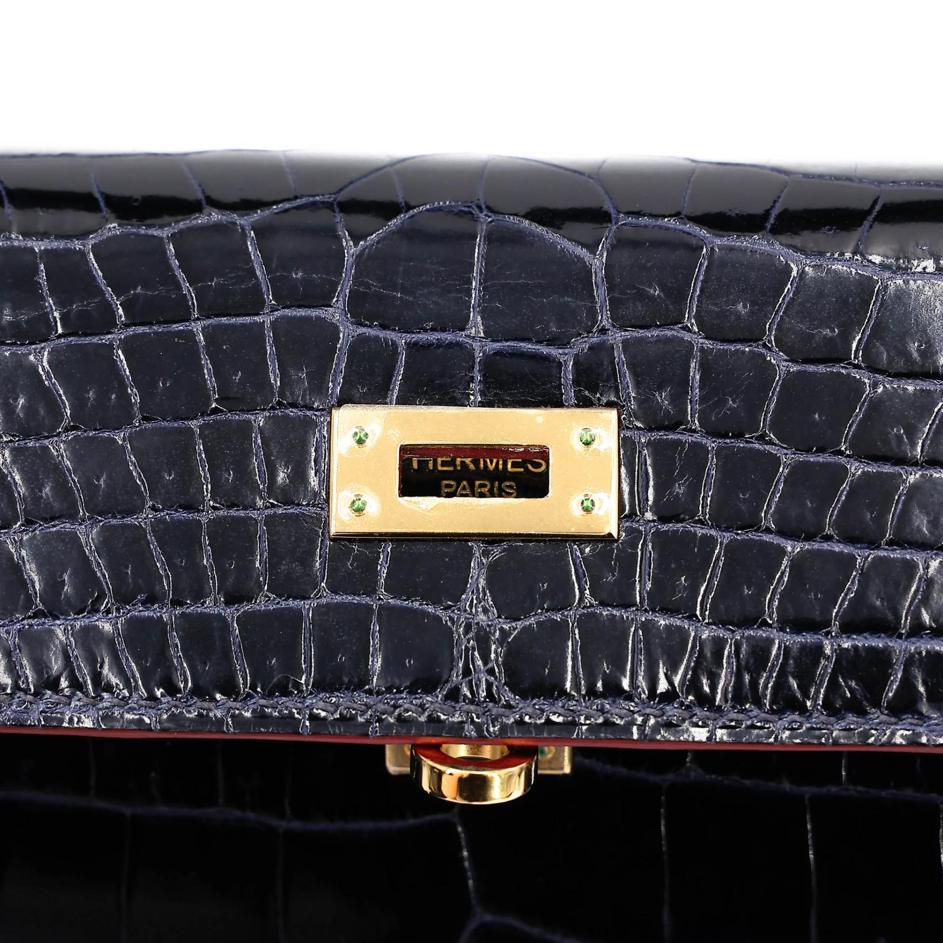 Very Good ( Rank A) HERMÈS Limited Edition Kelly 25 Sellier Navy (7U) Shiny Niloticus Crocodile Gold hardware X (2016) - 14