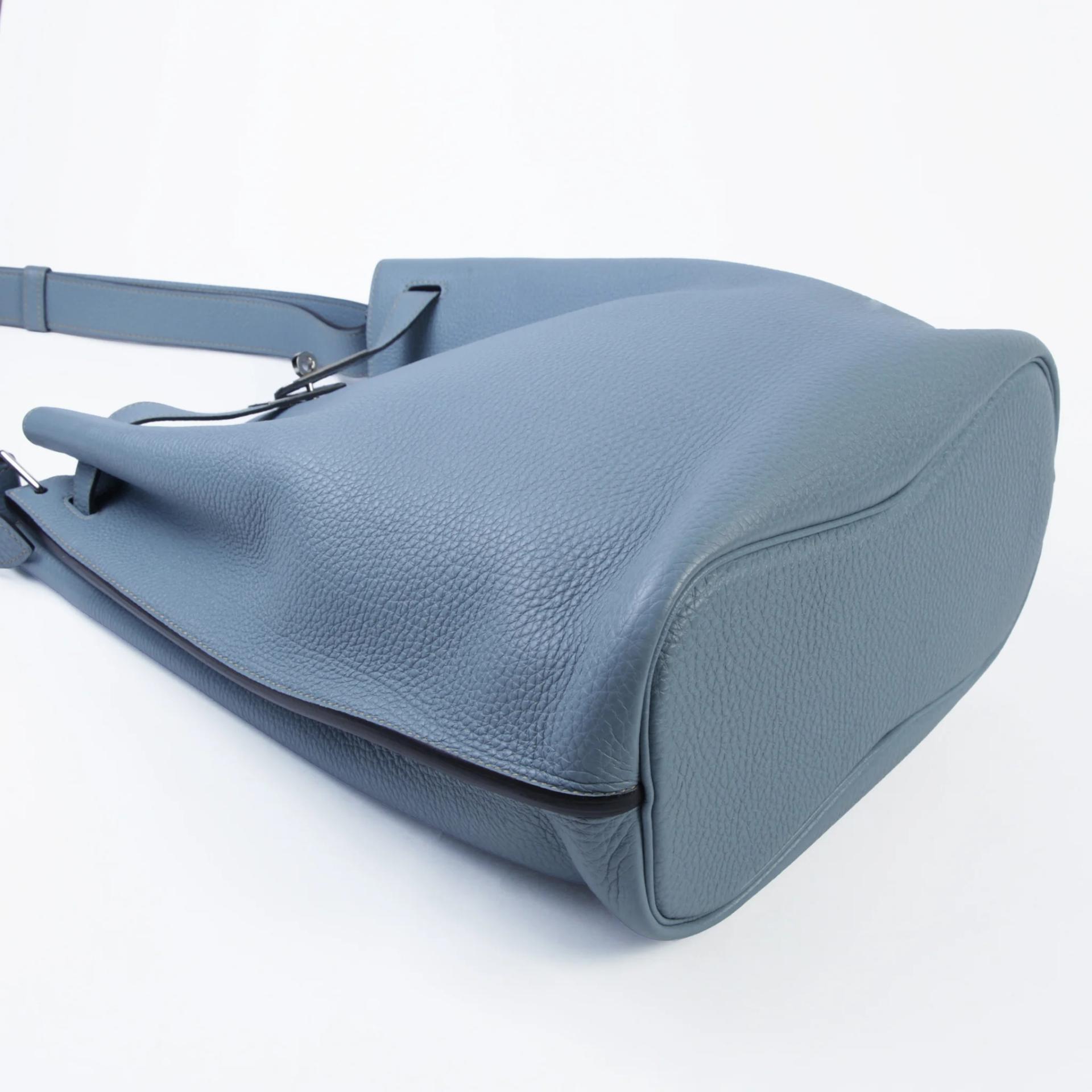 Very Good ( Rank A) HERMÈS So Kelly 26 Bleu Lin (J7) Clemence Palladium hardware Square Q (2013) - 4