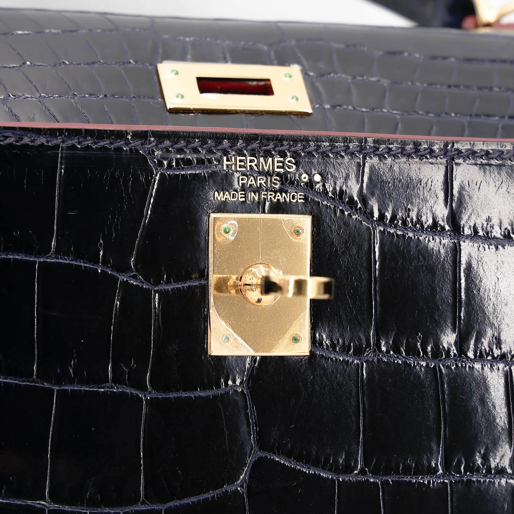 Very Good ( Rank A) HERMÈS Limited Edition Kelly 25 Sellier Navy (7U) Shiny Niloticus Crocodile Gold hardware X (2016) - 22