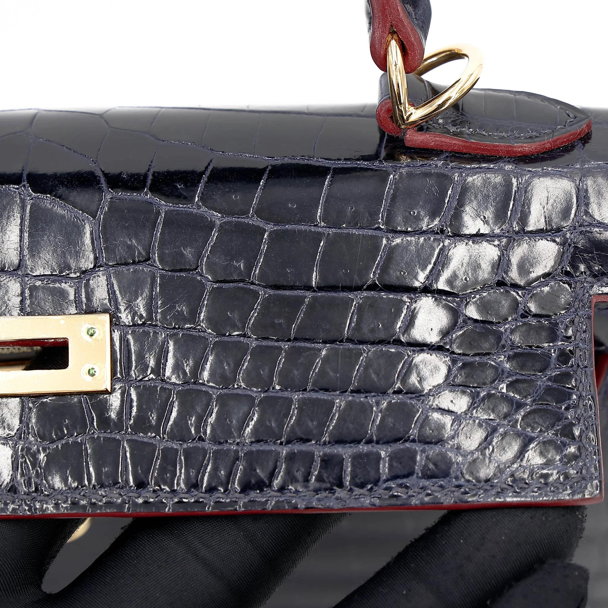 Very Good ( Rank A) HERMÈS Limited Edition Kelly 25 Sellier Navy (7U) Shiny Niloticus Crocodile Gold hardware X (2016) - 15