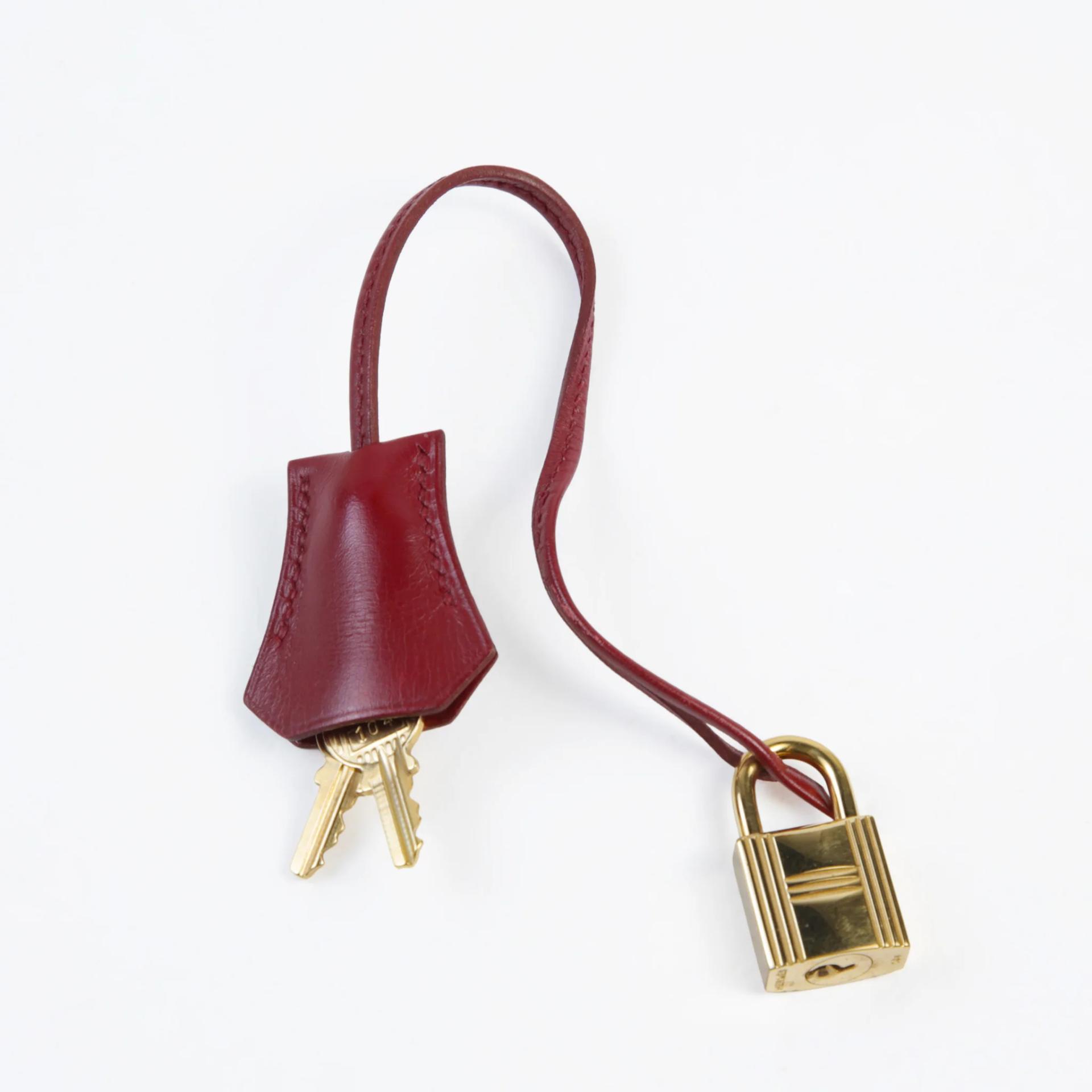 Very Good ( Rank A) HERMÈS Birkin 30 Rouge H (55) Toile H canvas Box-calf Gold hardware Square C (1999) - 15