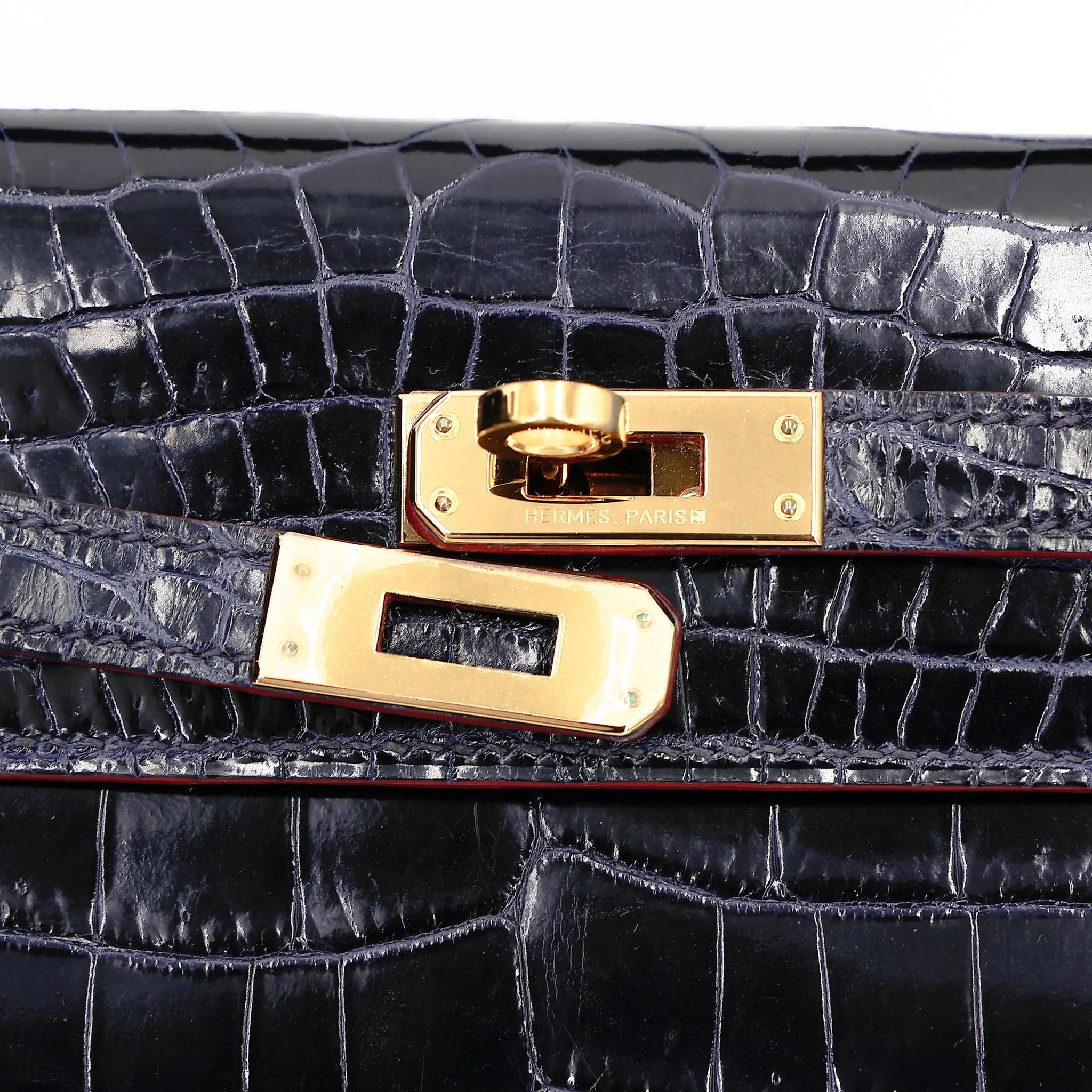 Very Good ( Rank A) HERMÈS Limited Edition Kelly 25 Sellier Navy (7U) Shiny Niloticus Crocodile Gold hardware X (2016) - 12