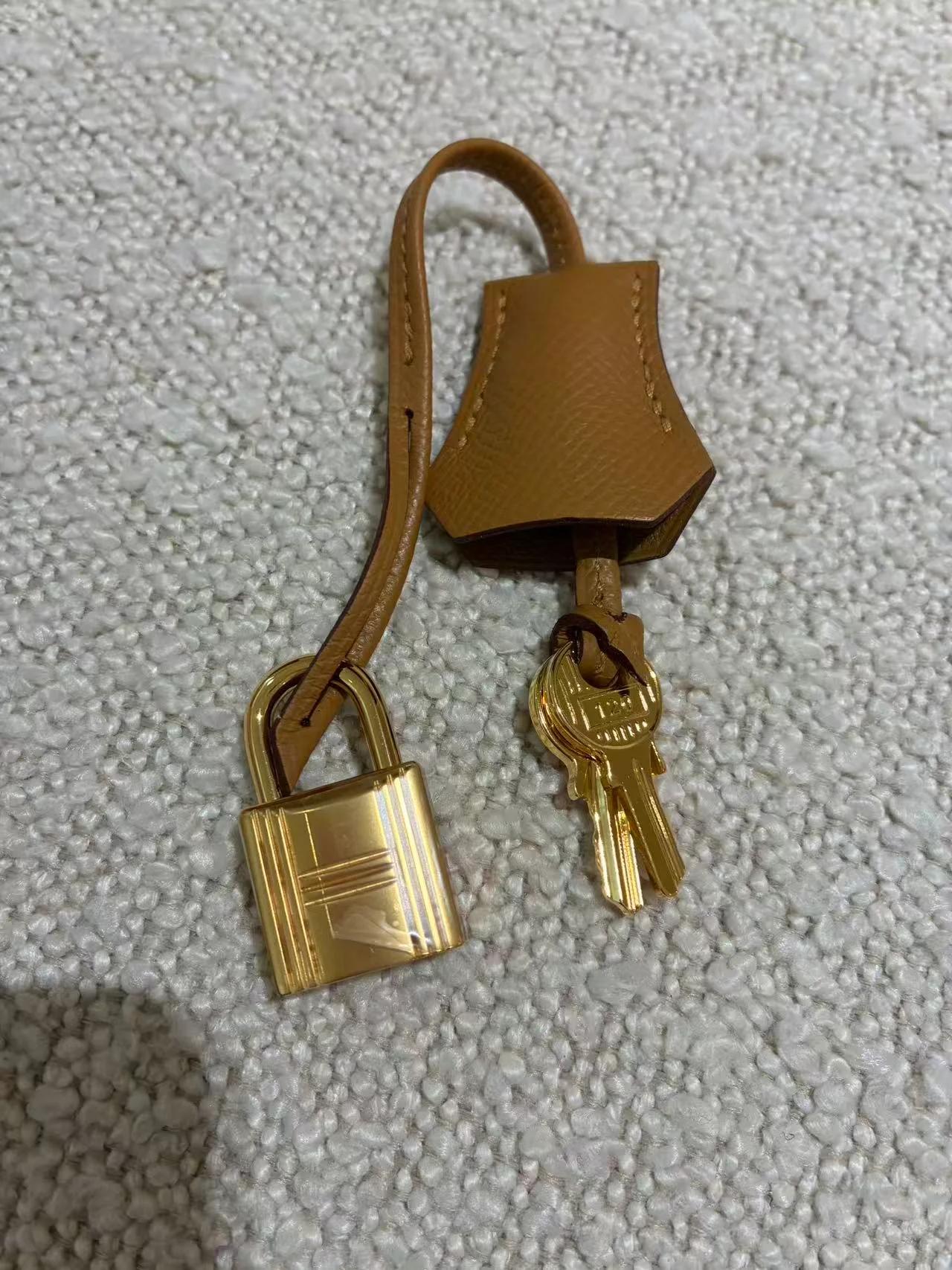 SA超美品 HERMÈS 爱马仕 Kelly 25 外缝 2S 芝麻色 Sesame Epsom牛皮 金扣 B刻 2023年 - 32