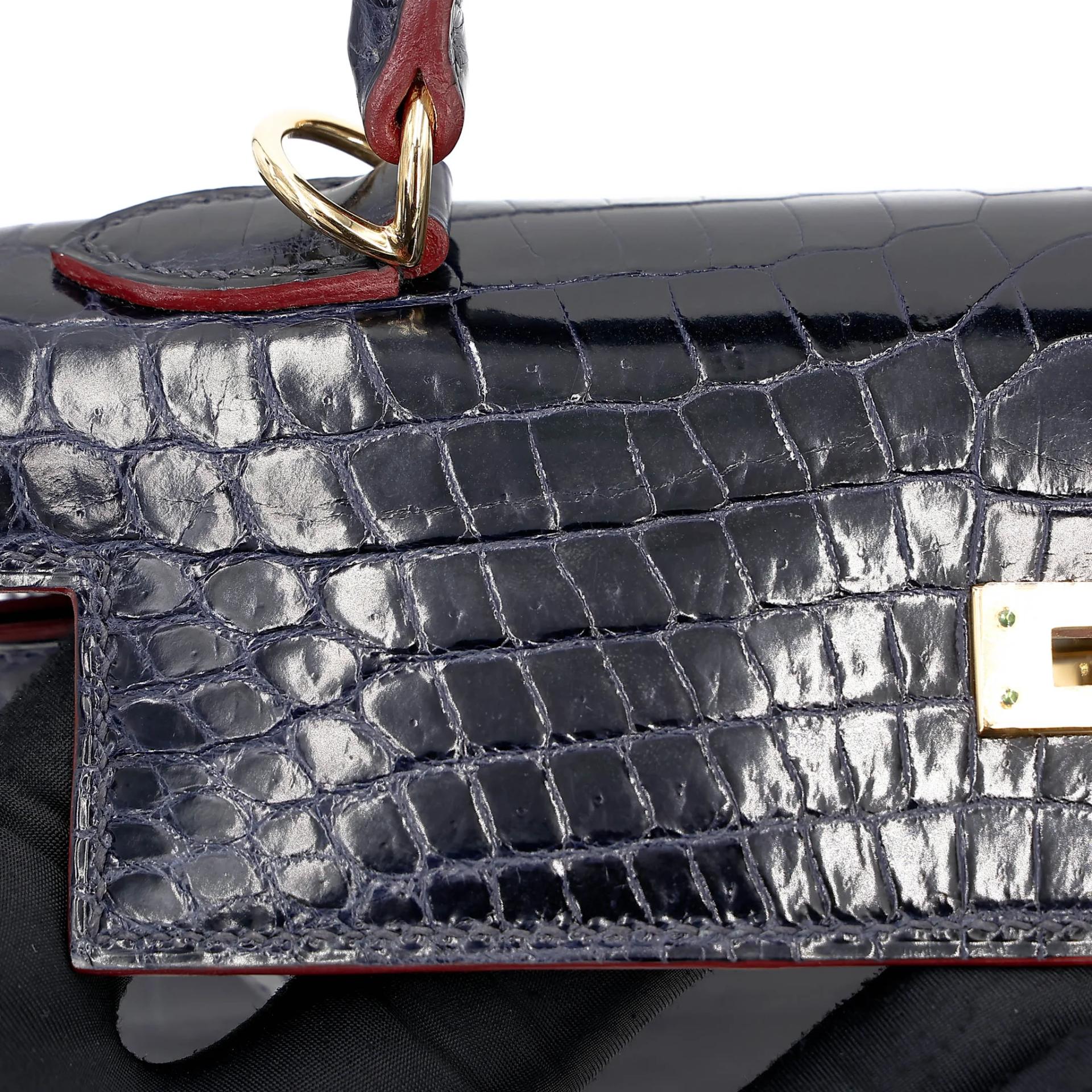 Very Good ( Rank A) HERMÈS Limited Edition Kelly 25 Sellier Navy (7U) Shiny Niloticus Crocodile Gold hardware X (2016) - 16