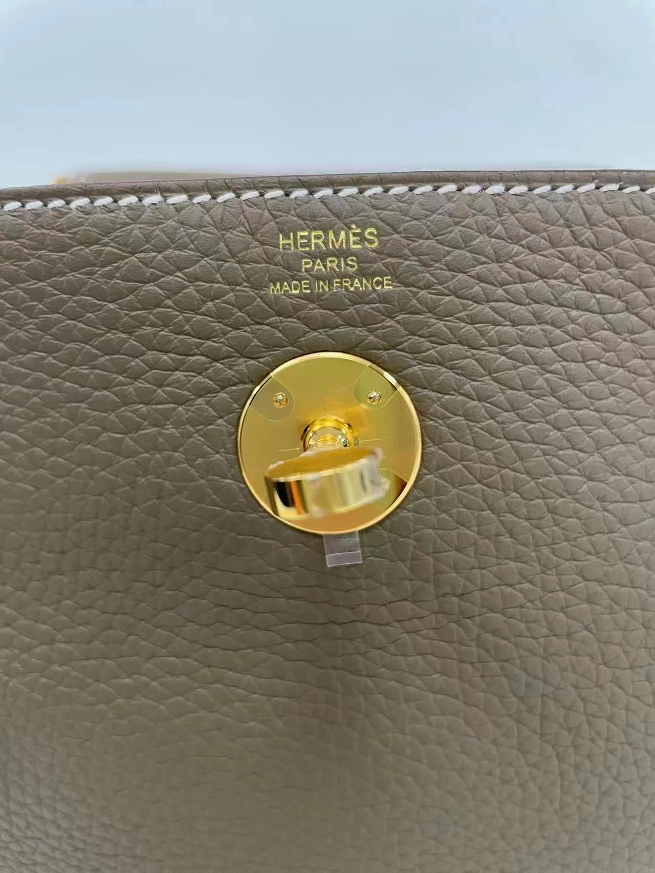 Brand New ( Rank N ) HERMÈS Lindy 26 Etoupe (18) Clemence Gold hardware G (2026) - 14
