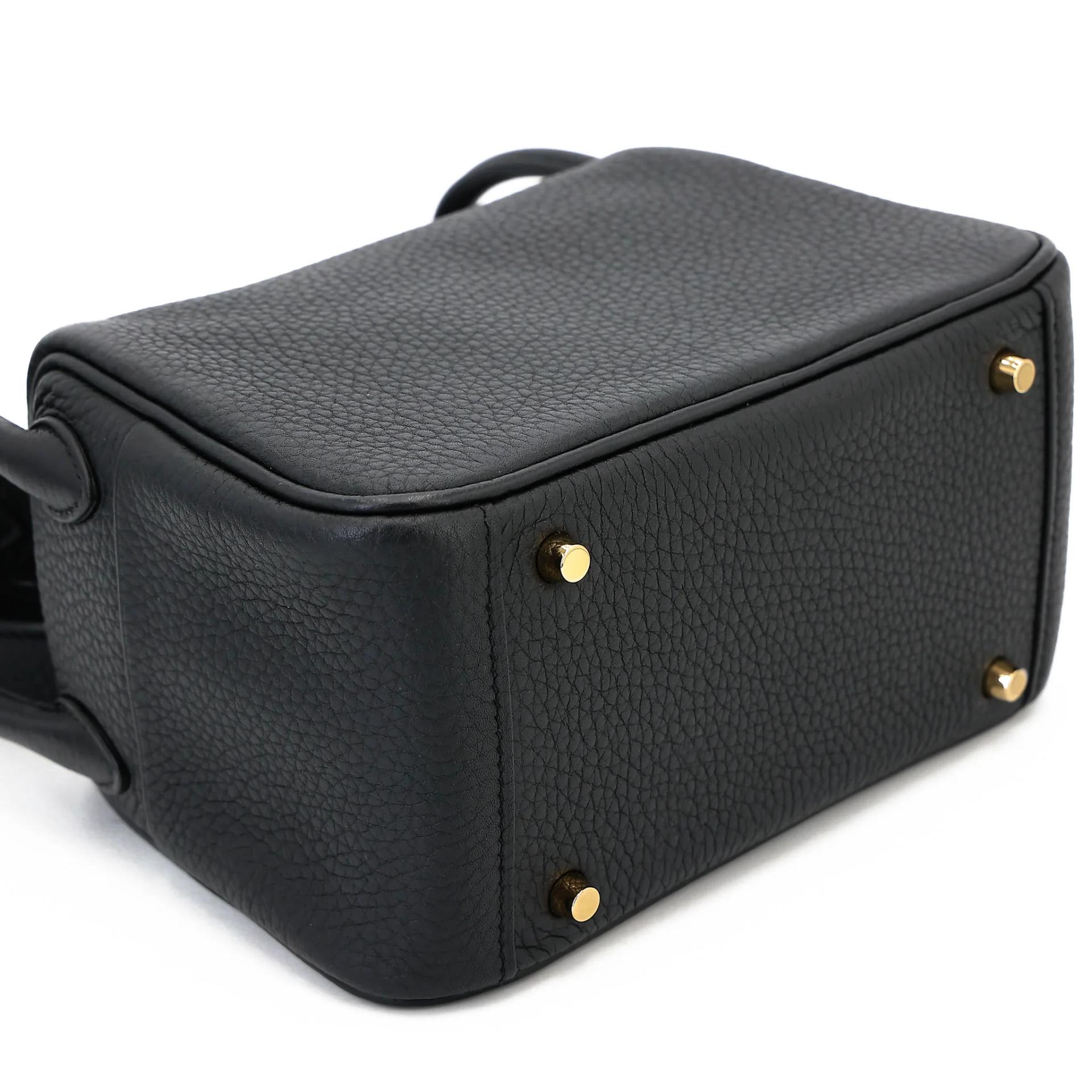 Excellent ( Rank SA ) HERMÈS Mini Lindy II Noir (89) Clemence Gold hardware W (2024) - 7
