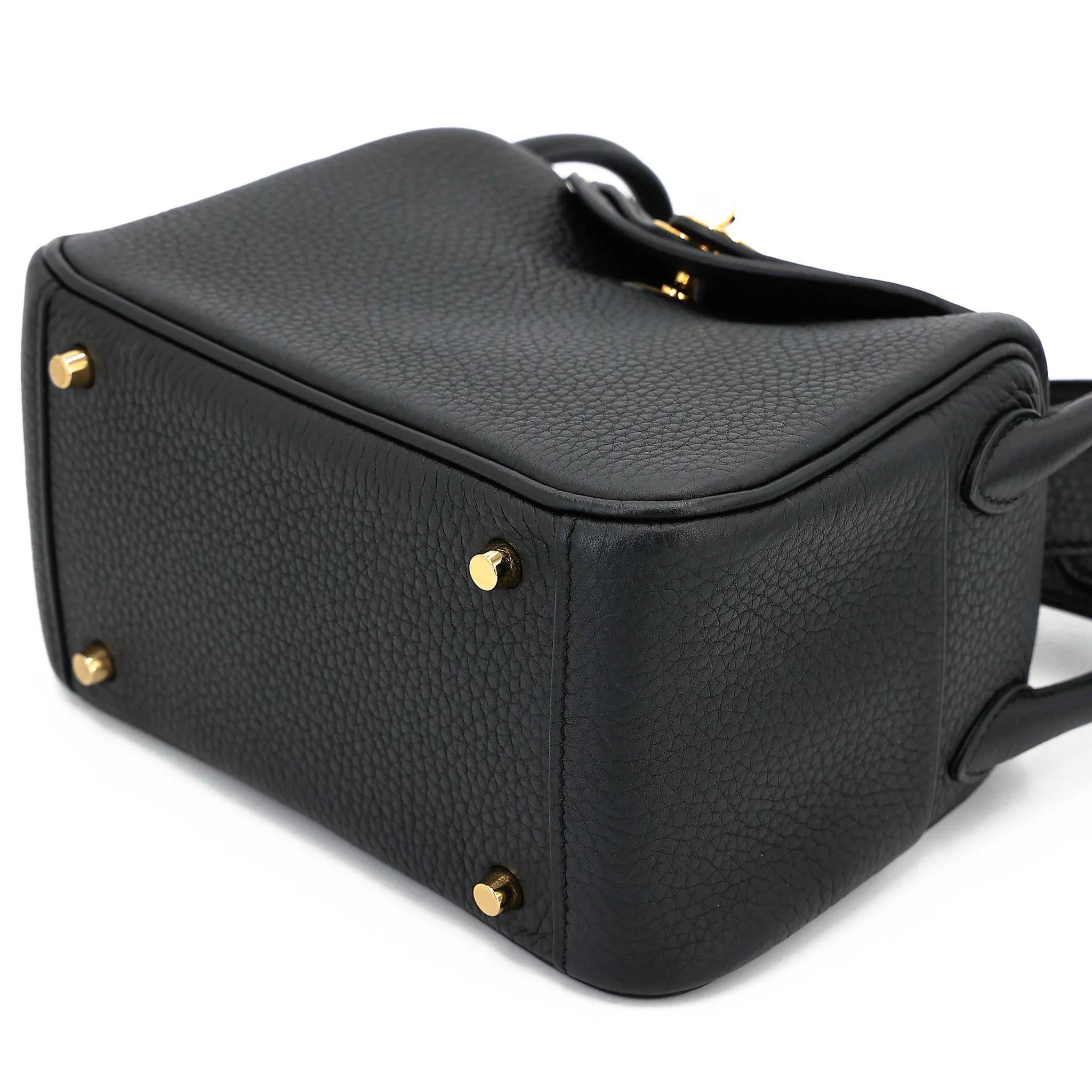 Excellent ( Rank SA ) HERMÈS Mini Lindy II Noir (89) Clemence Gold hardware W (2024) - 4