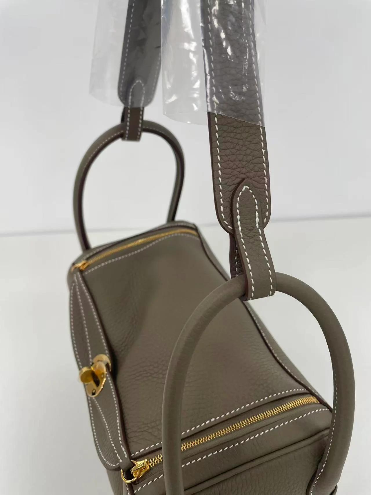 Brand New ( Rank N ) HERMÈS Lindy 26 Etoupe (18) Clemence Gold hardware G (2026) - 3