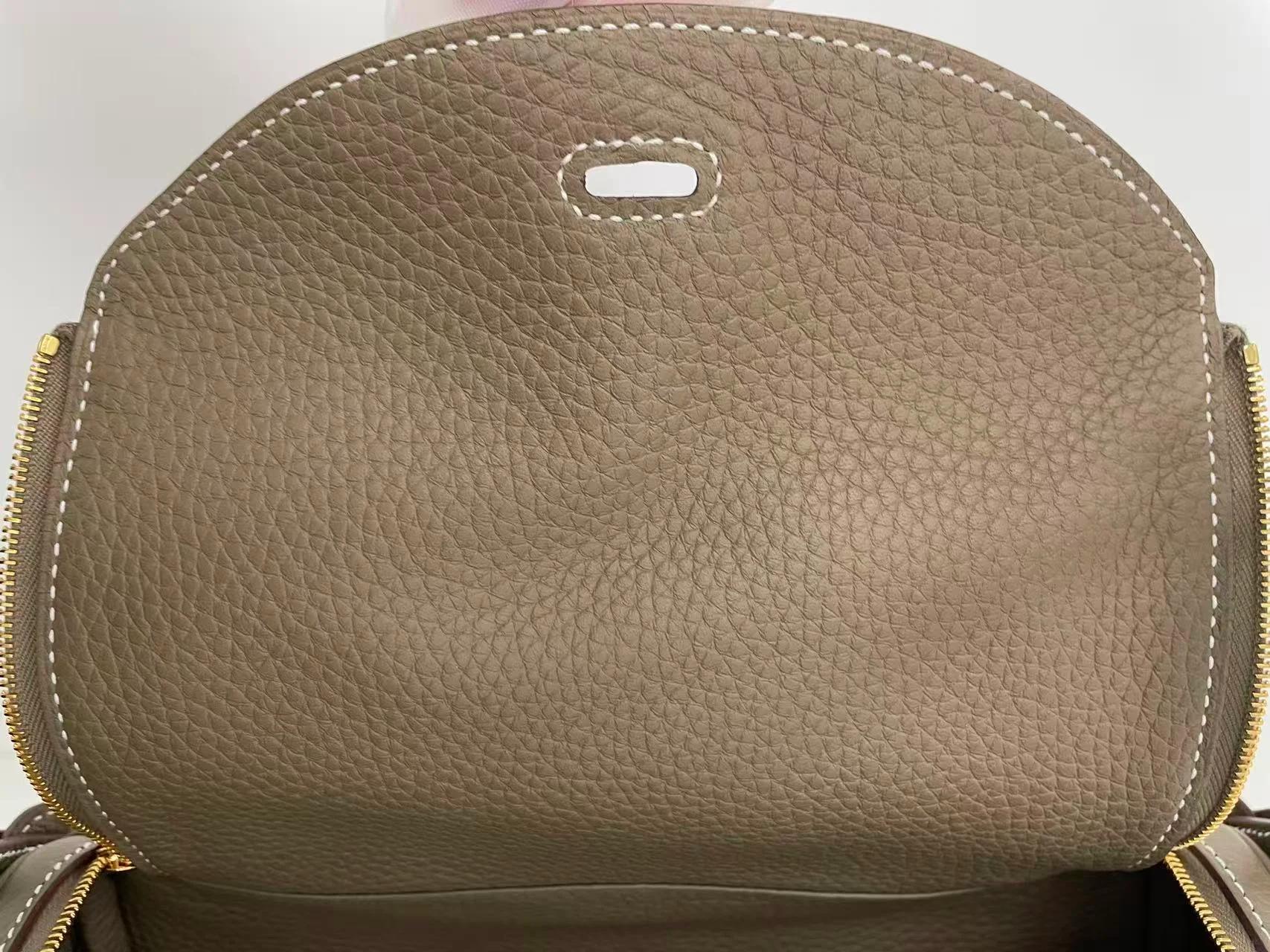 Brand New ( Rank N ) HERMÈS Lindy 26 Etoupe (18) Clemence Gold hardware G (2026) - 15