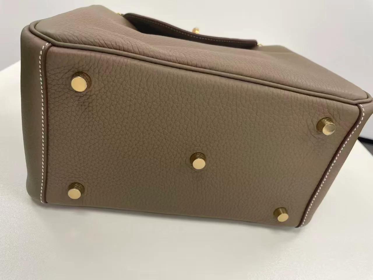 Brand New ( Rank N ) HERMÈS Lindy 26 Etoupe (18) Clemence Gold hardware G (2026) - 5